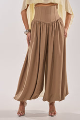FEELING LUXE CORSETED BALLOON PANT