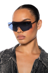 MISSED MY FLIGHT RIMLESS SUNNIES