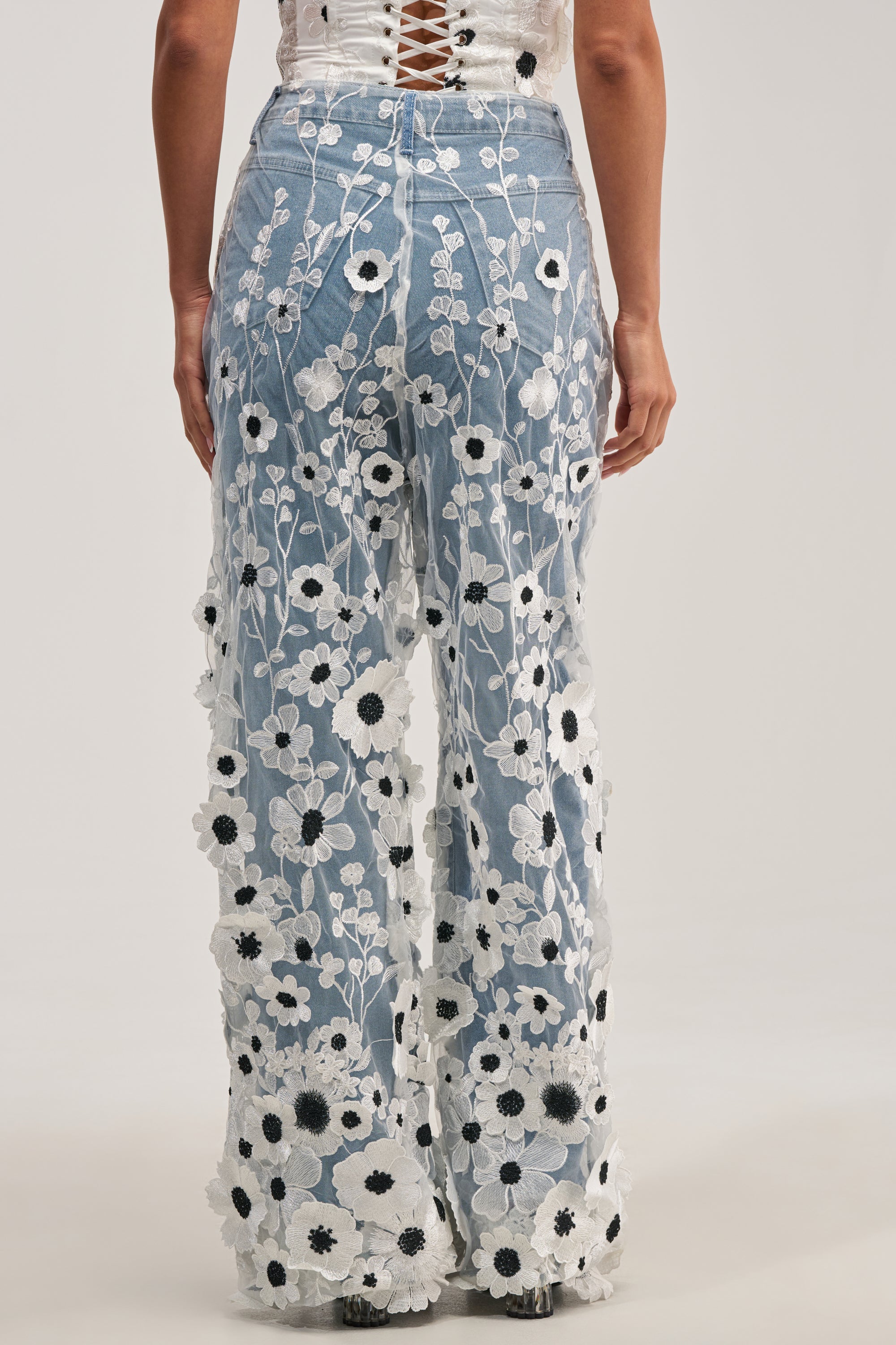 MIXED FLORALS RELAXED DENIM