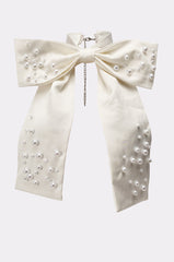 TAKE ME ANYWHERE BOW NECKLACE