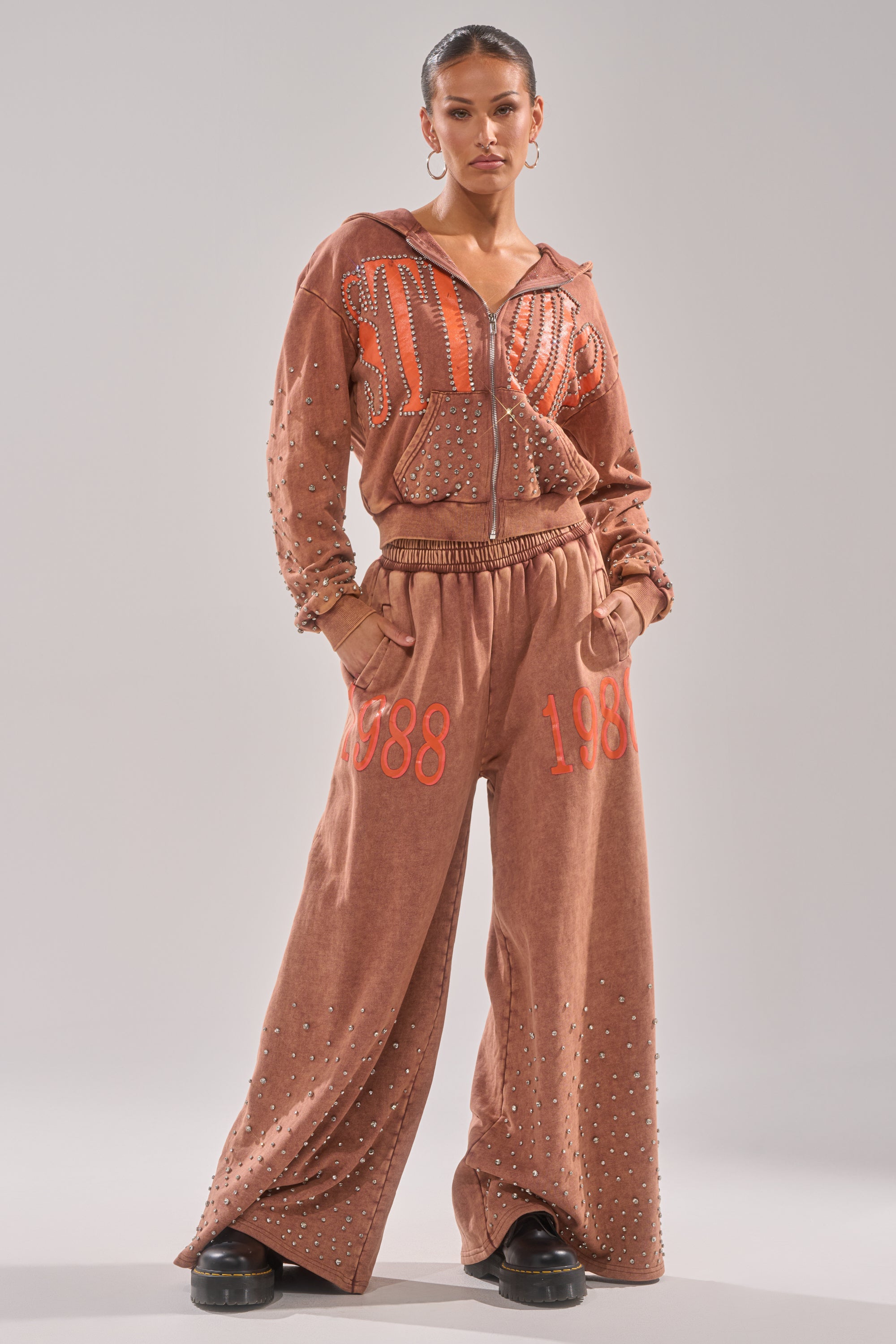 STUDIO LIVING WIDE LEG JOGGER