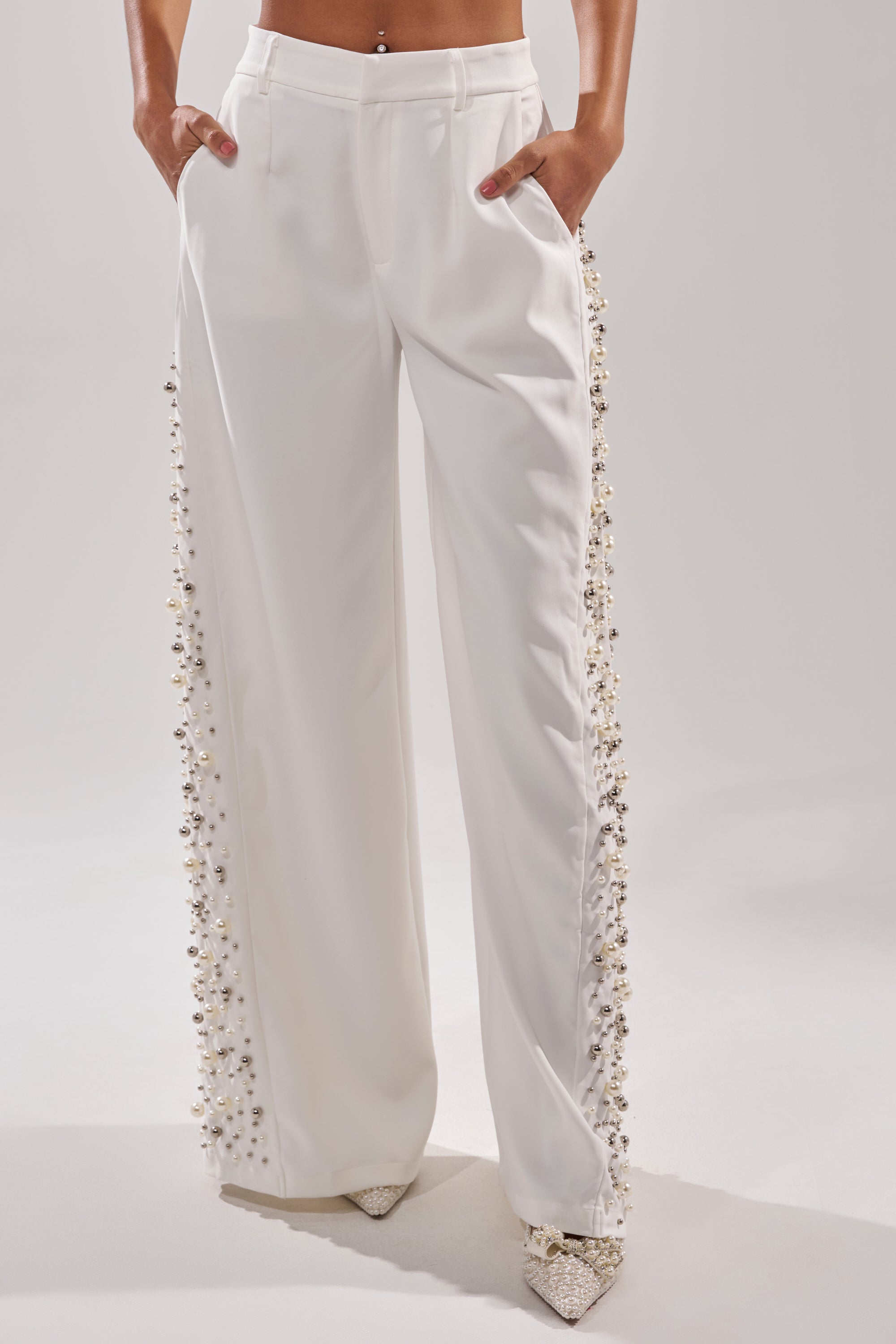 KEEP IT GOING EMBELLISHED TROUSER