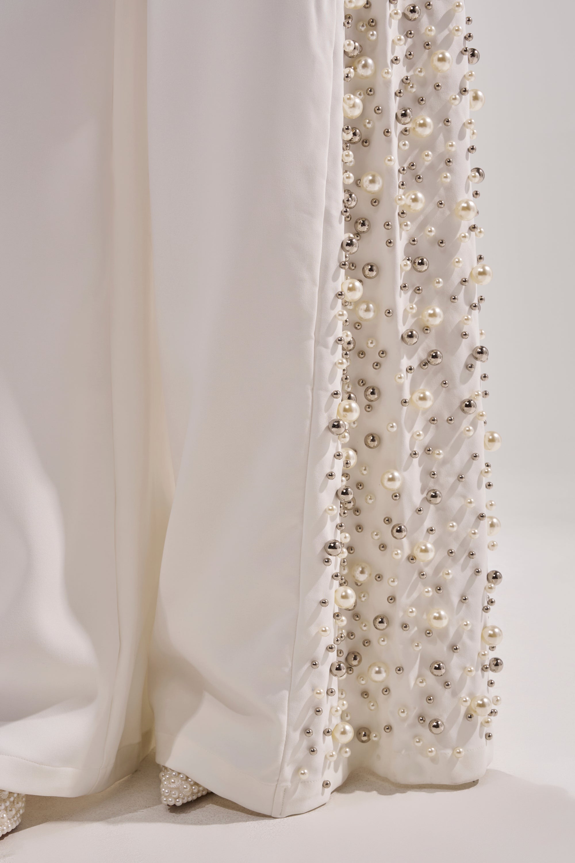 KEEP IT GOING EMBELLISHED TROUSER