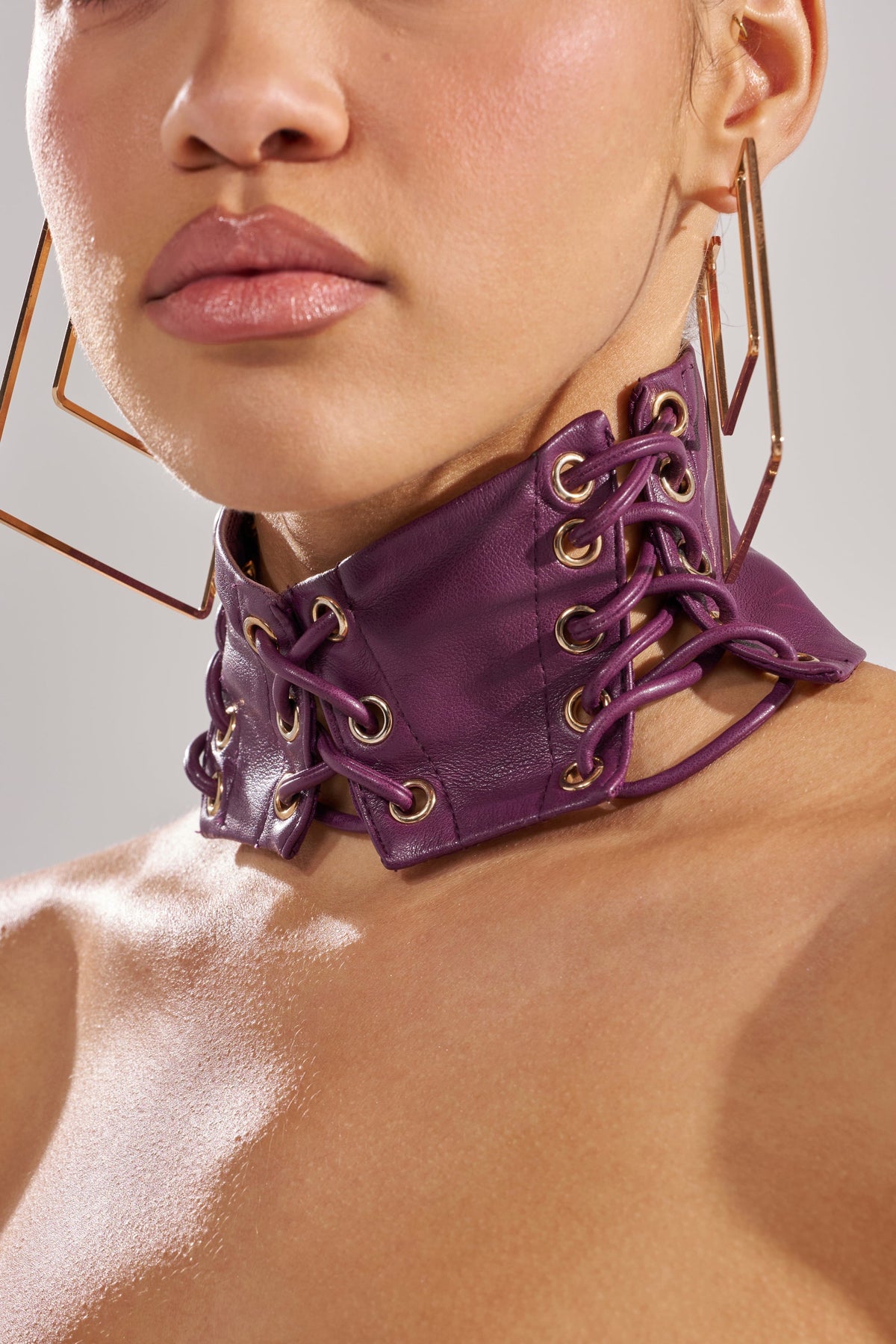 WHAT THE HELLY CHOKER