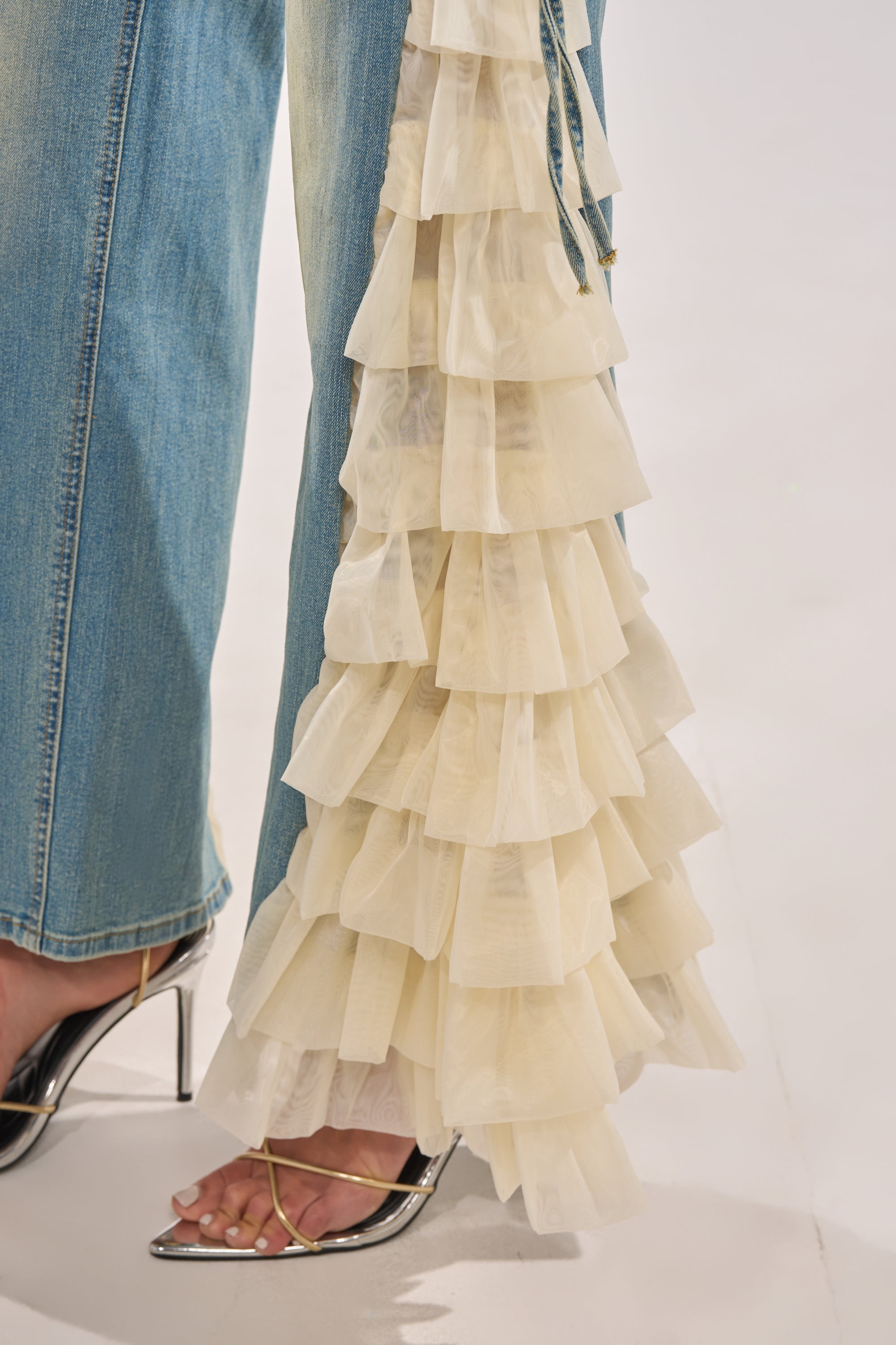 RUFFLE CITY STRAIGHT LEG DENIM