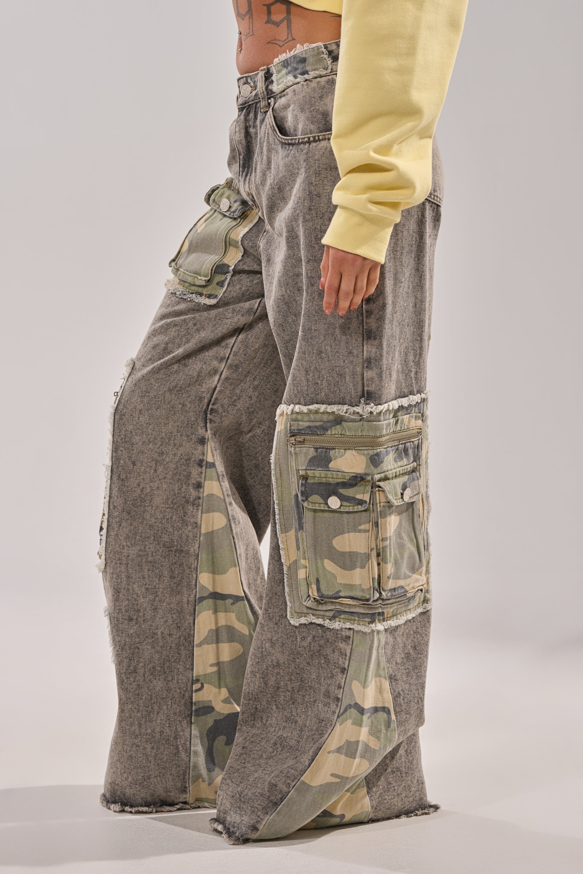 DOWN AND DIRTY CAMO CARGO