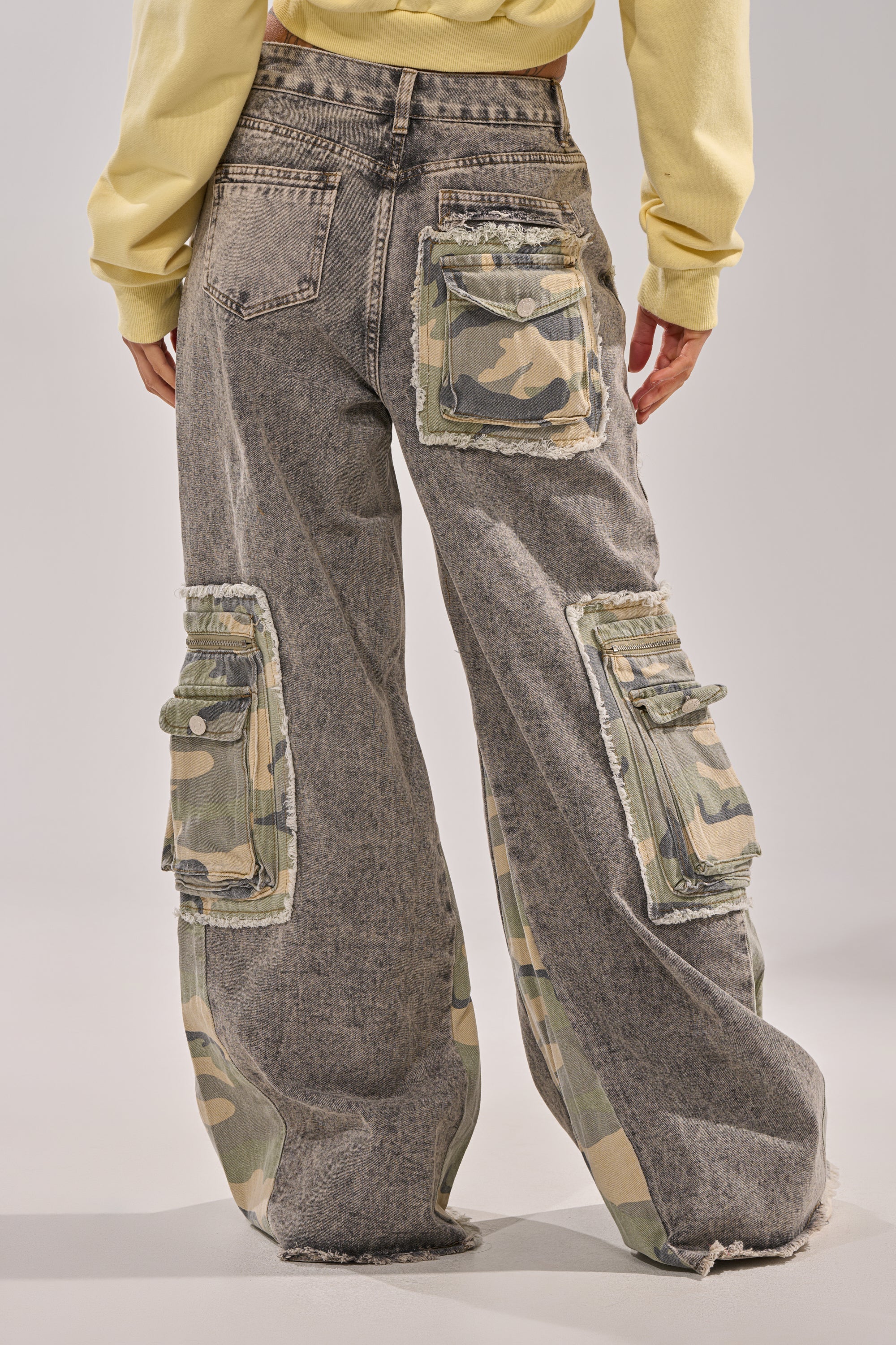 DOWN AND DIRTY CAMO CARGO
