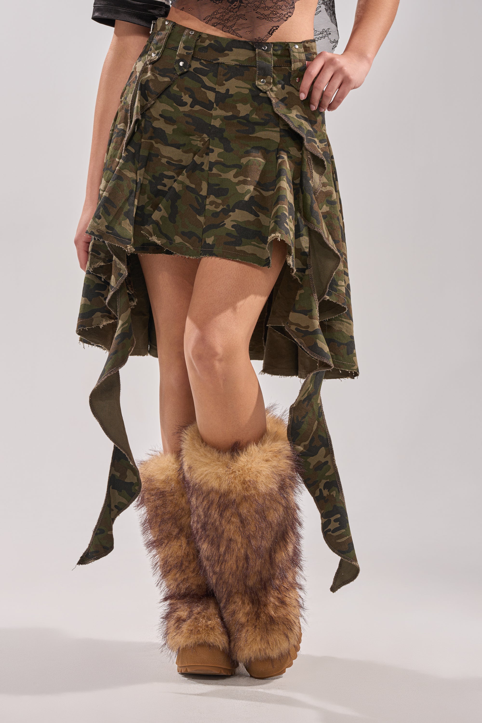 IN THE TRENCHES CAMO MINI SKIRT