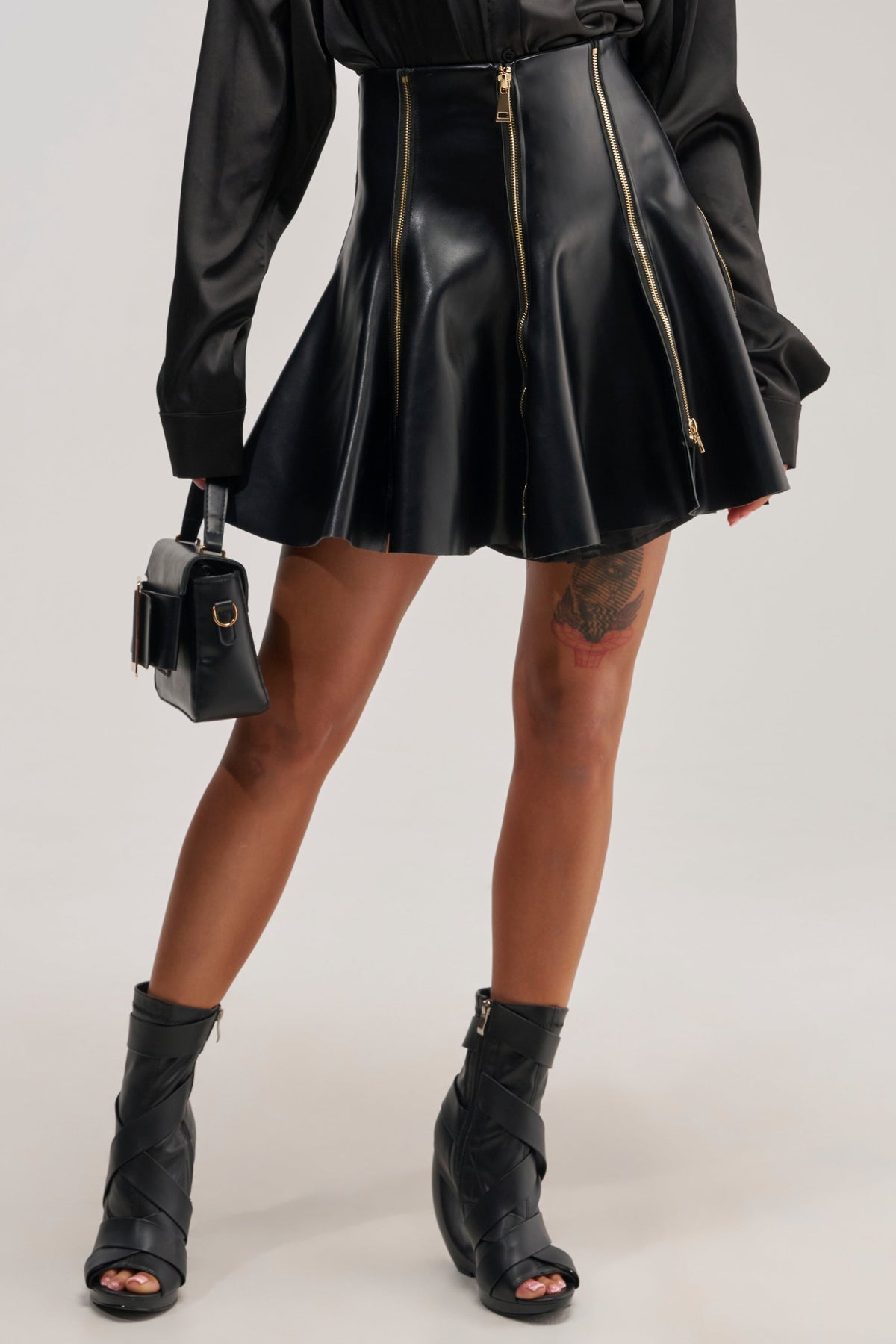 CUTIE PIE ZIPPER MINI SKIRT