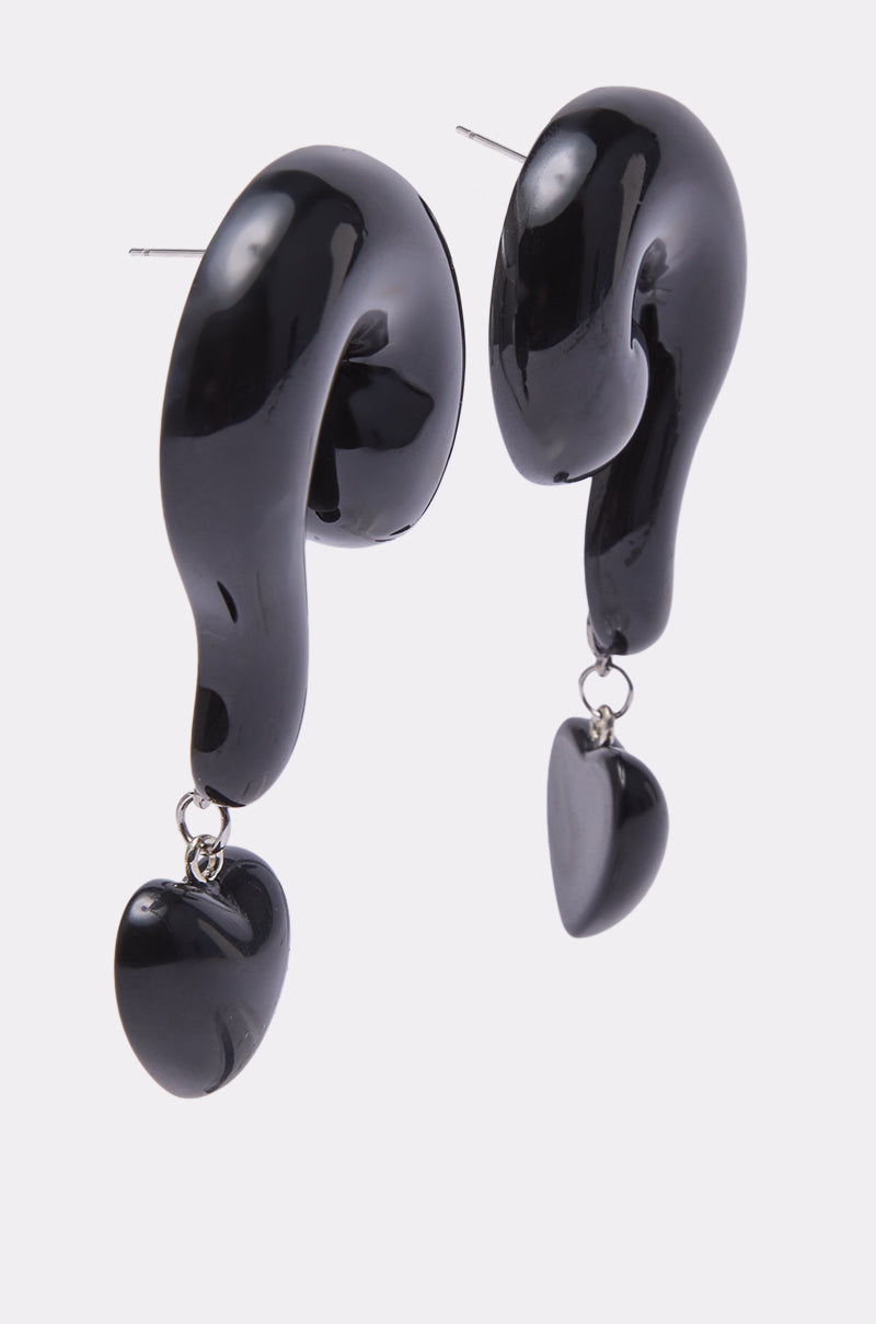 NO QUESTIONS EARRING