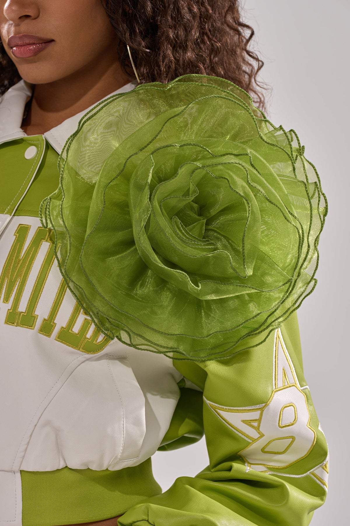 NO ENVY BROOCH