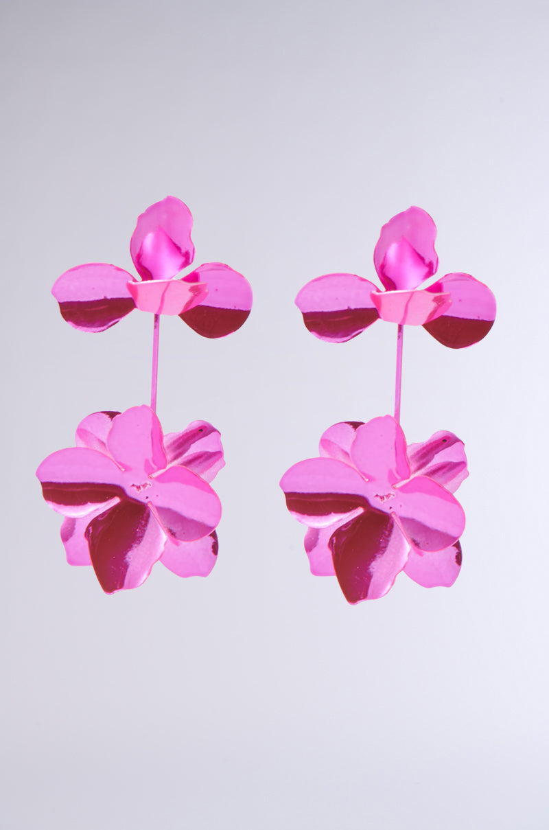 ASH FLOWER EARRING