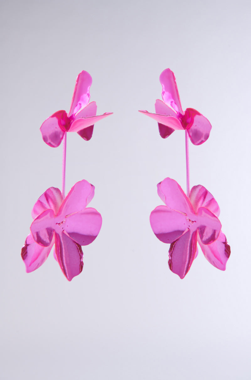 ASH FLOWER EARRING