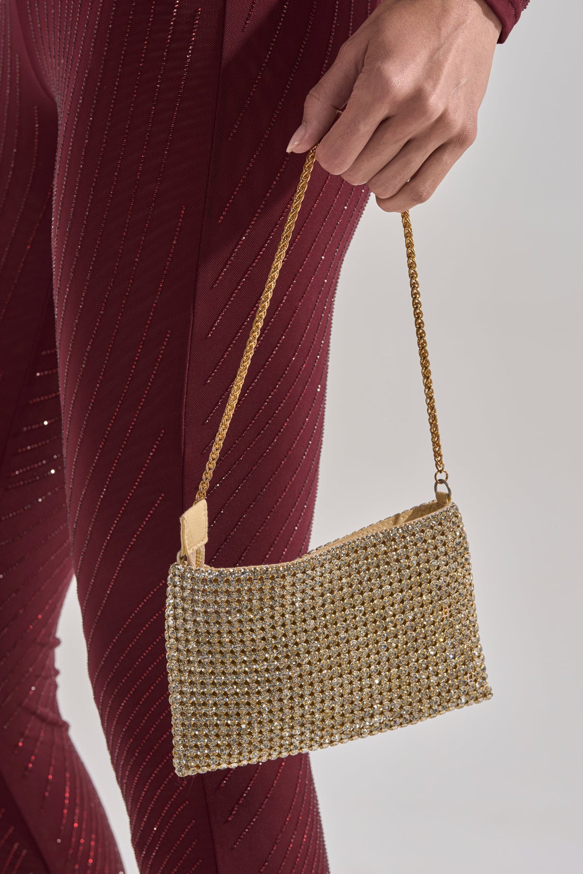 UNDER THE MISTLETOE PURSE IN GOLD