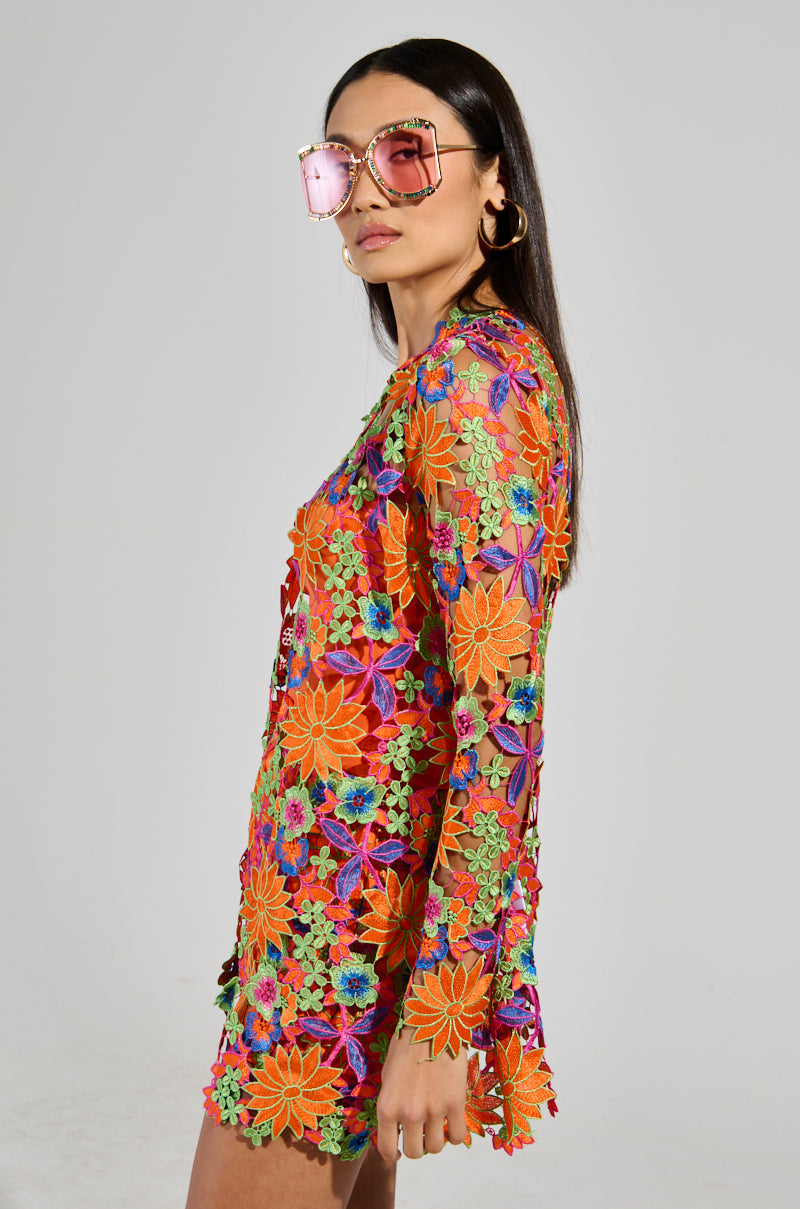 IRIS FLORAL TOP