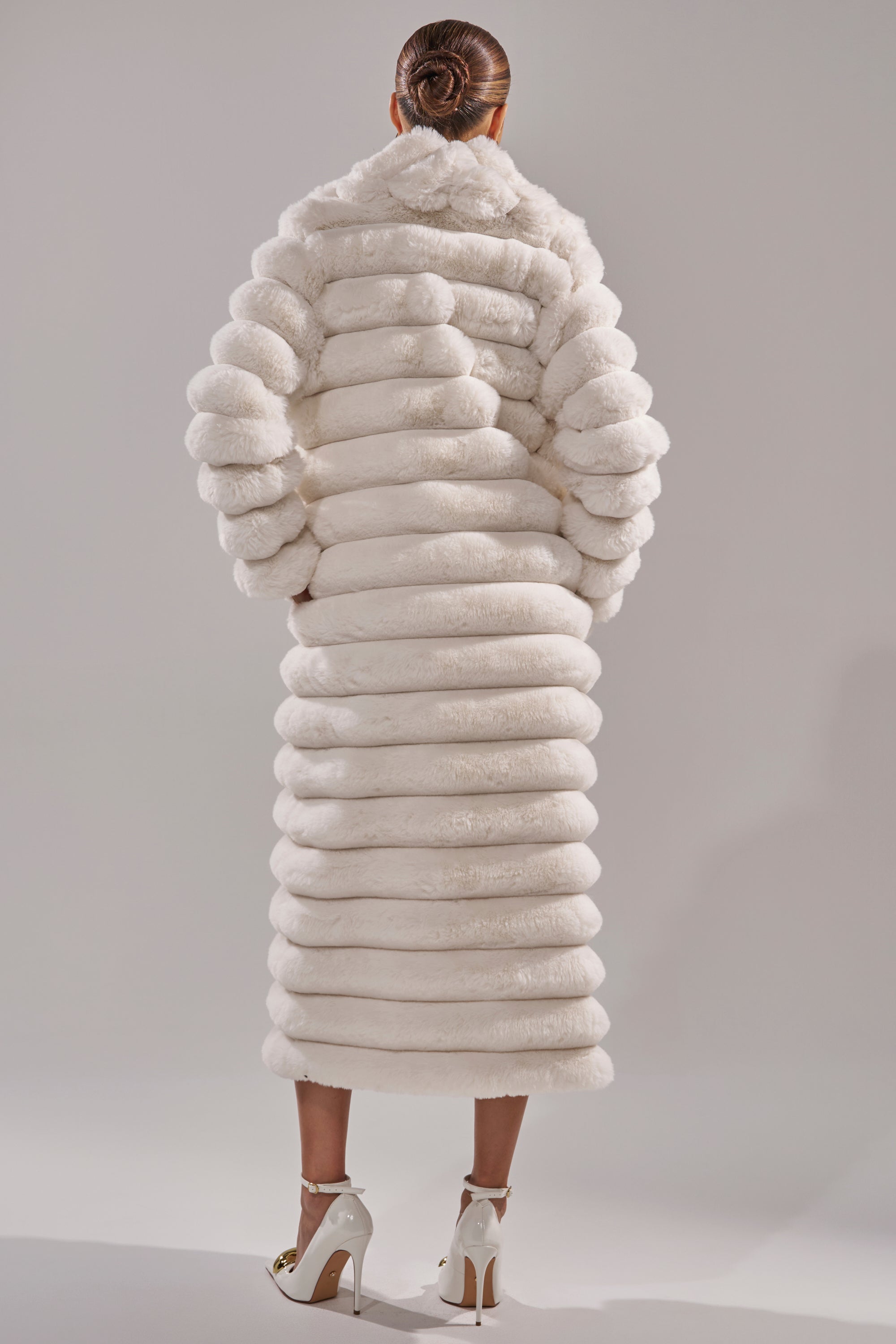 MAXI POPCORN FAUX FUR IN WHITE