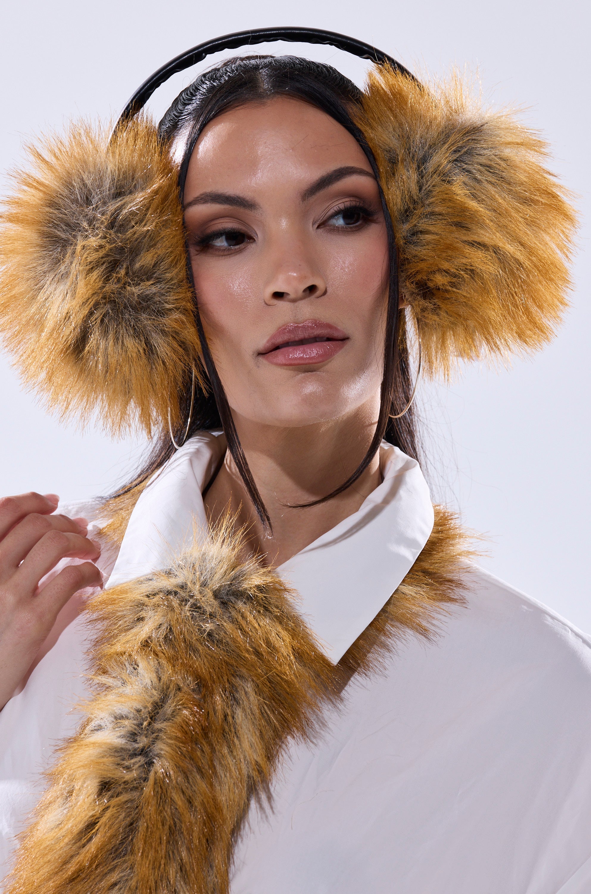 REALLY LIKE THAT FAUX FUR EARMUFFS