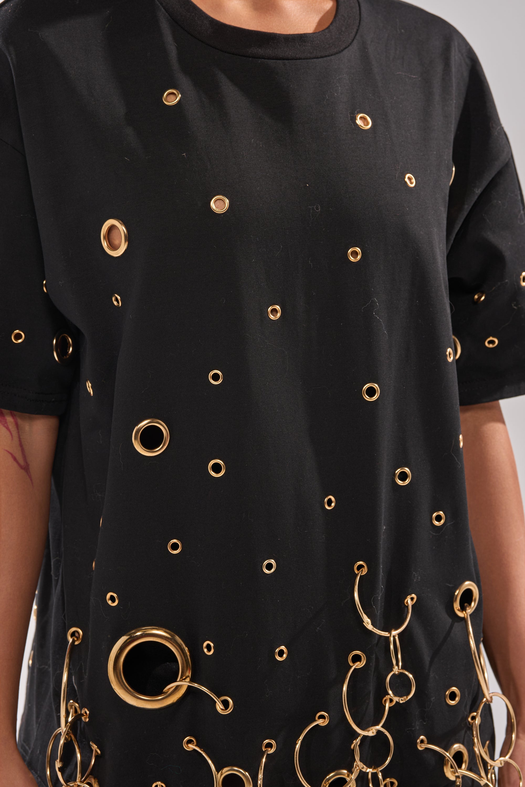RING AROUND ME OVERSIZED TEE
