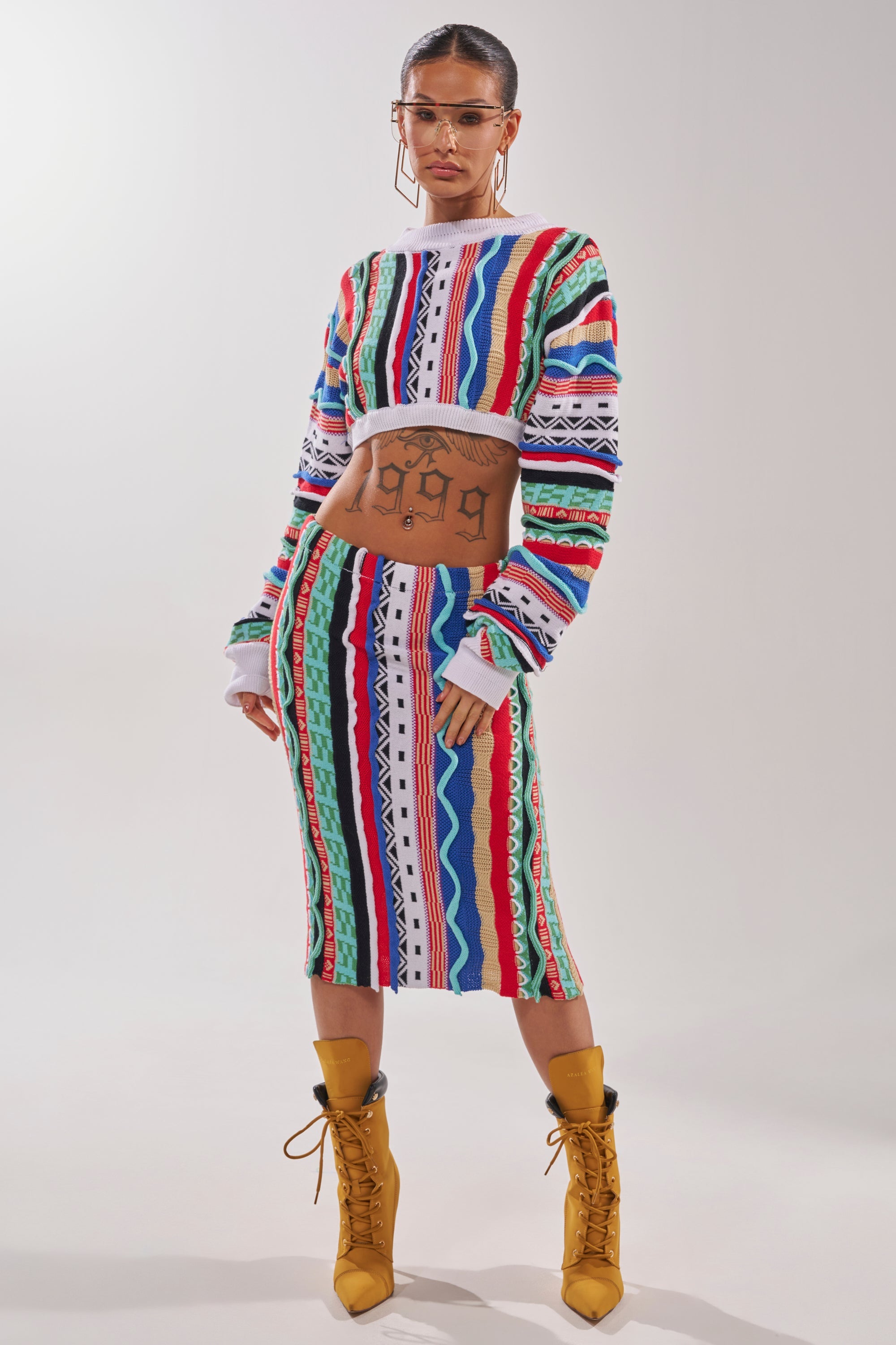 FEELING THE VIBES CROP SWEATER