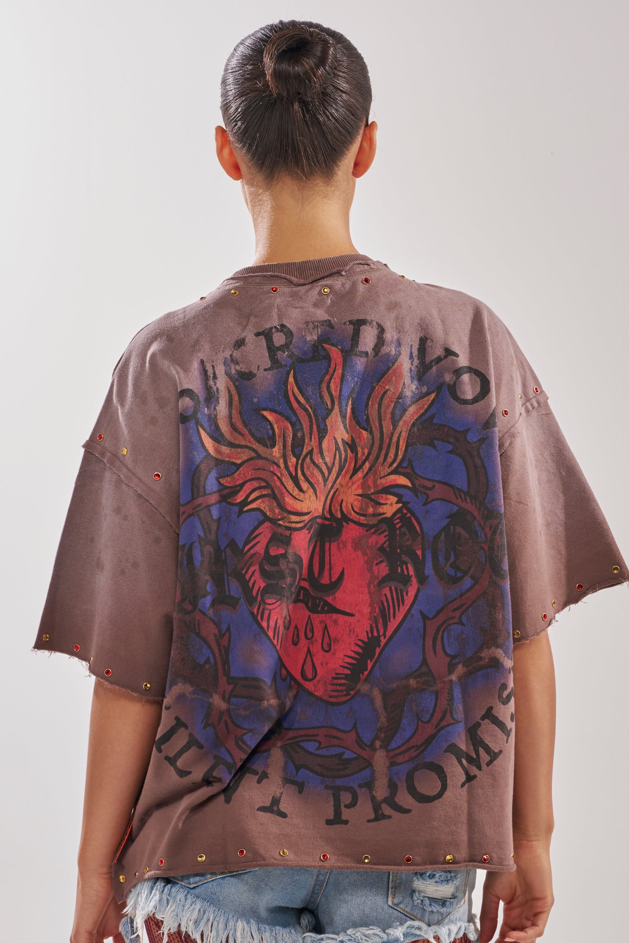 FIRST ROW SACRED HEARTH RHINESTONE DISTRESSED TEE