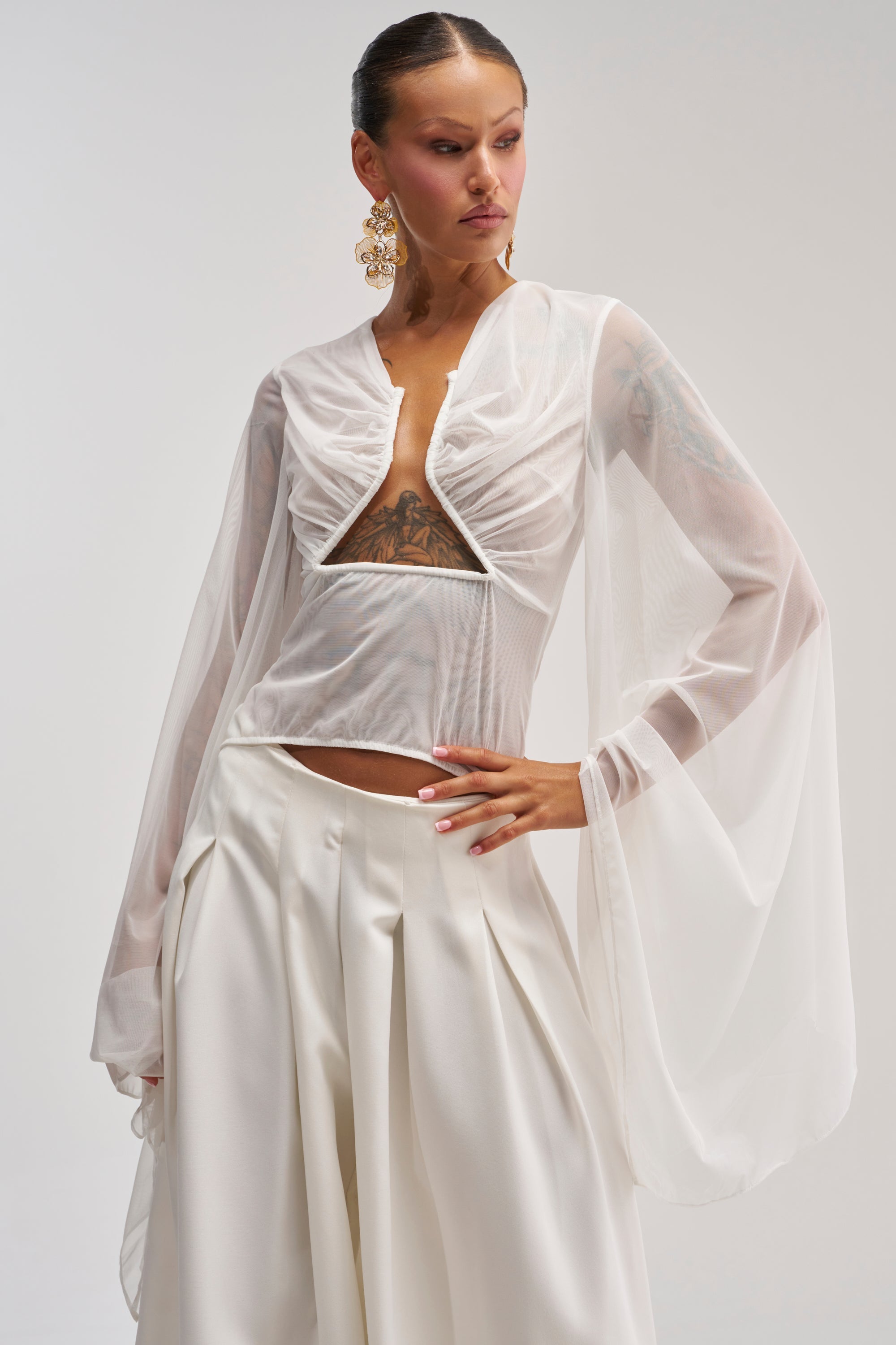 CELESTE CUTOUT DRAPE TOP IN WHITE