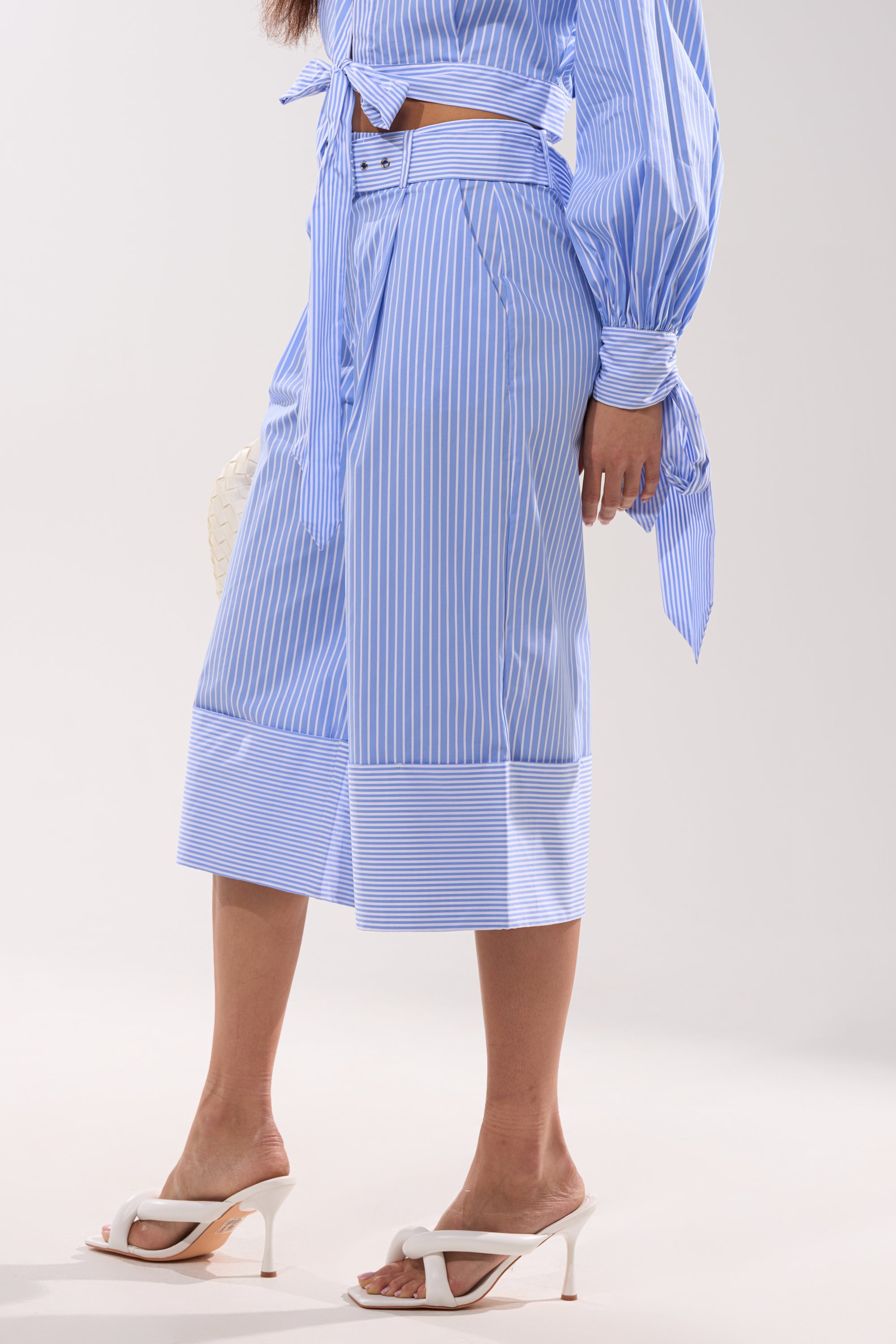 NOT LIKE ANYONE ELSE POPLIN SHORT