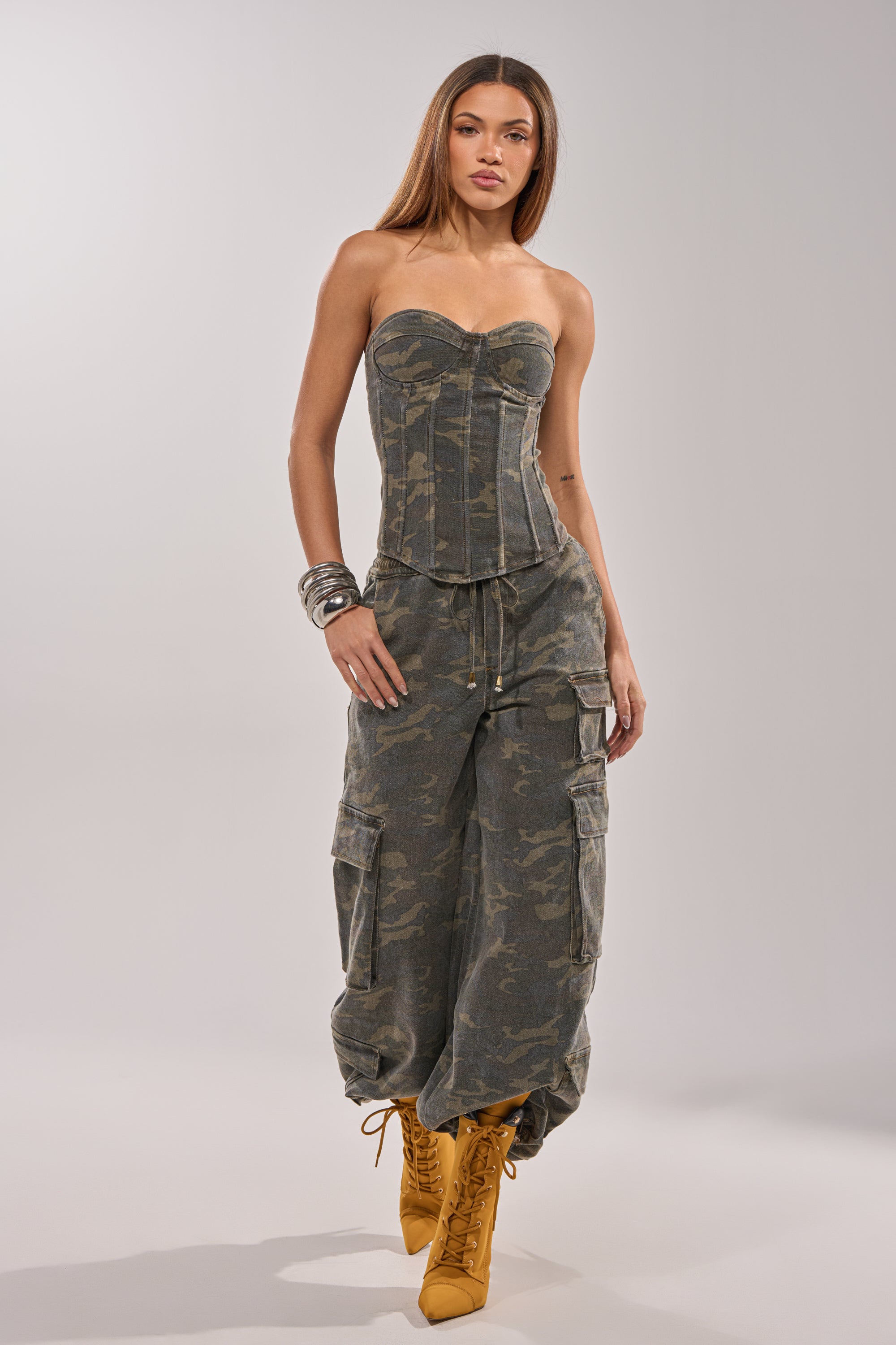 DOWN AND DIRTY CAMO CORSET