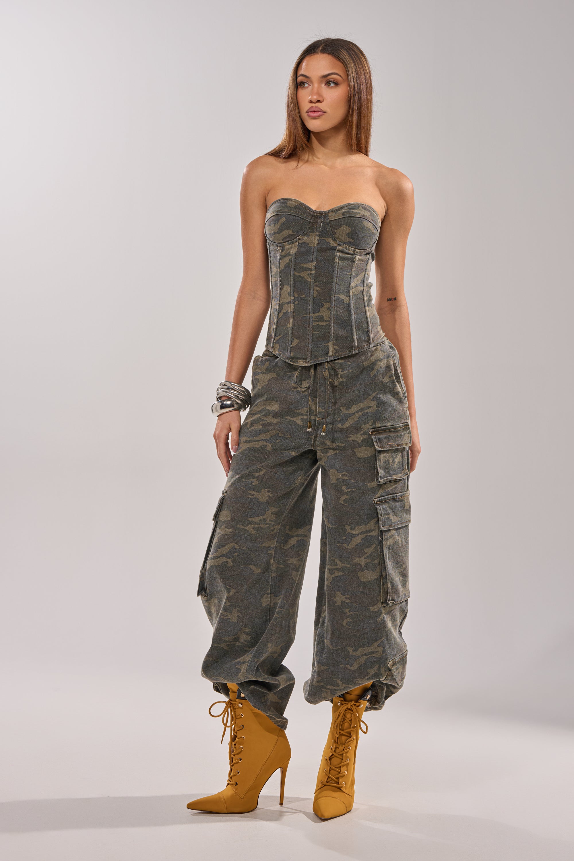DOWN AND DIRTY CAMO CORSET