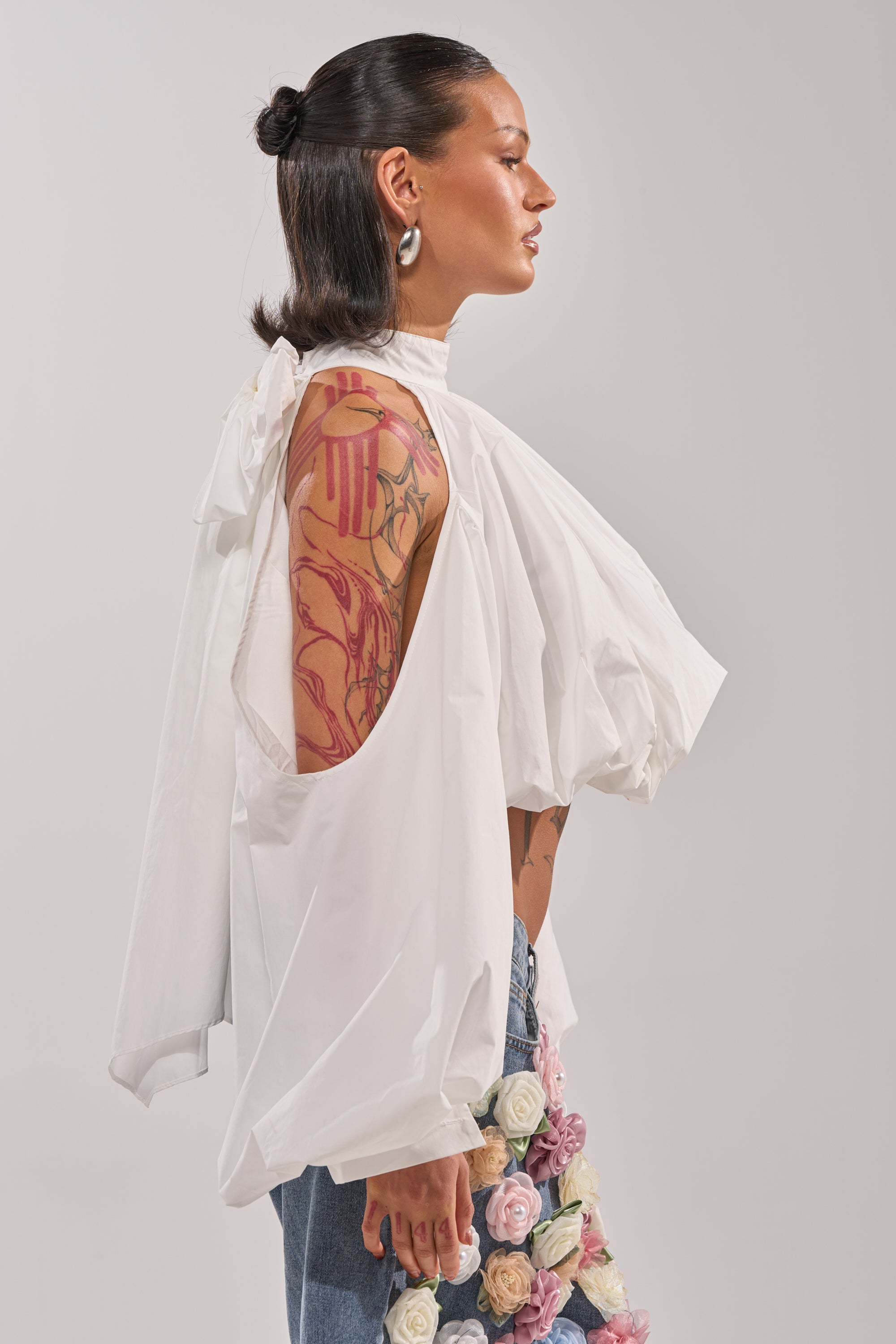 ALEXIA MOCK NECK BLOUSE IN WHITE