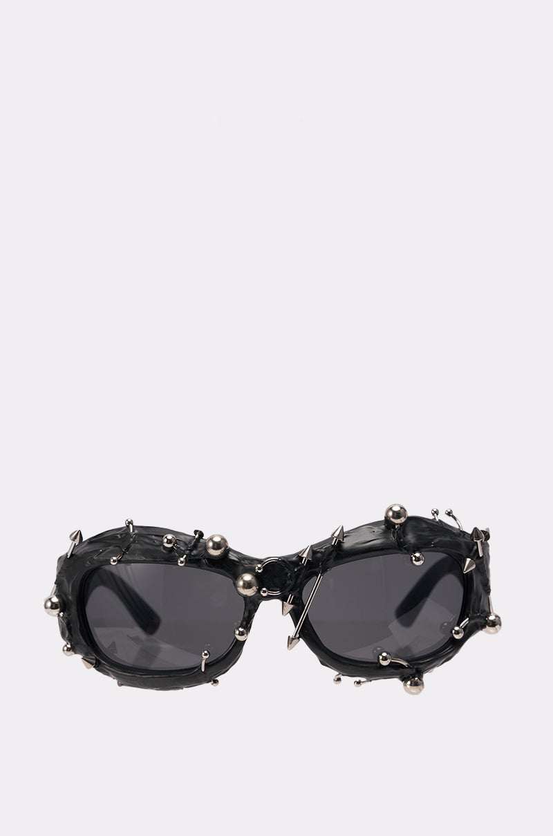 PIERCED VIBES SUNGLASSES