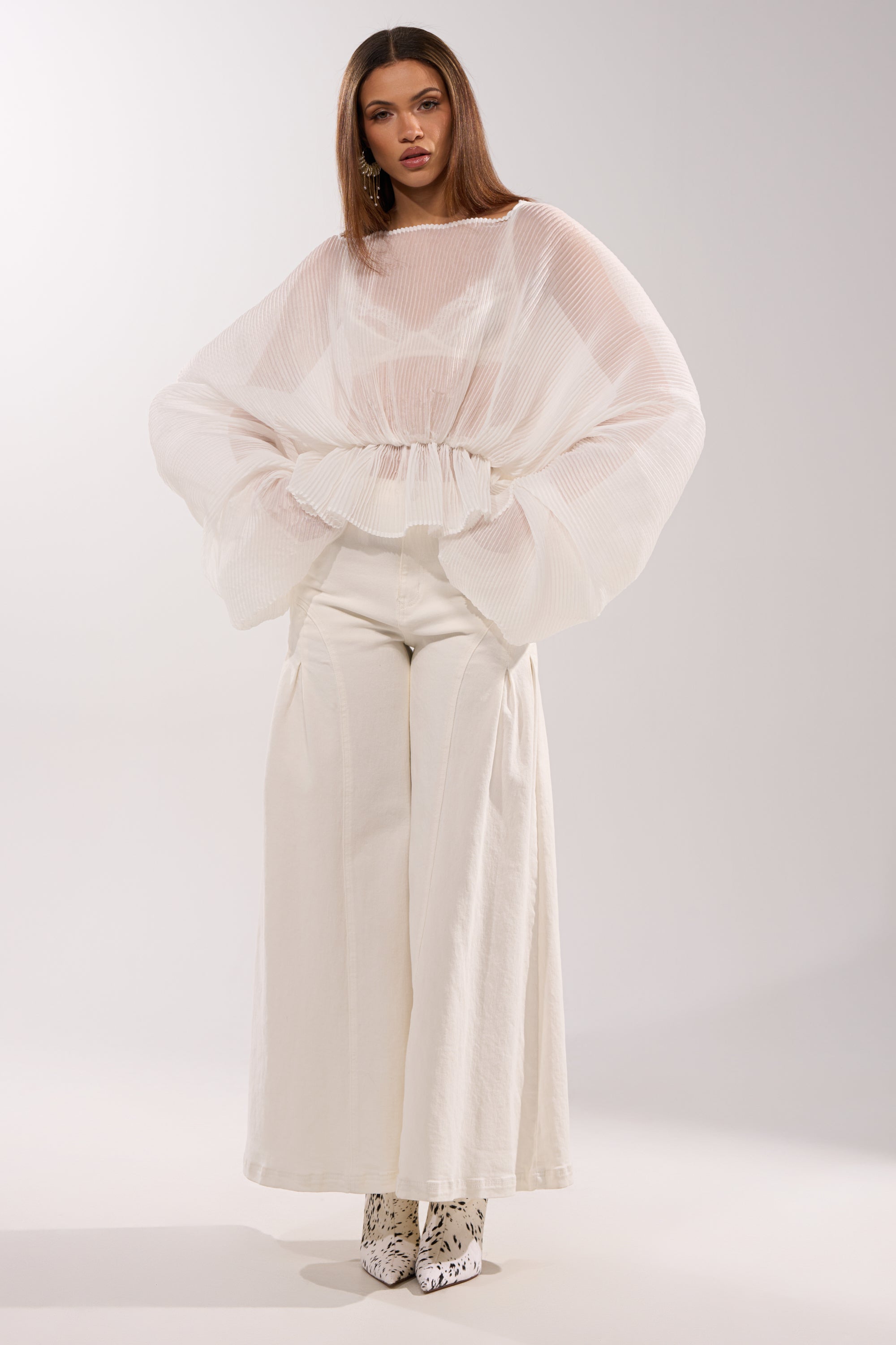 PRETTY GIRL PROBLEMS BLOUSE IN WHITE