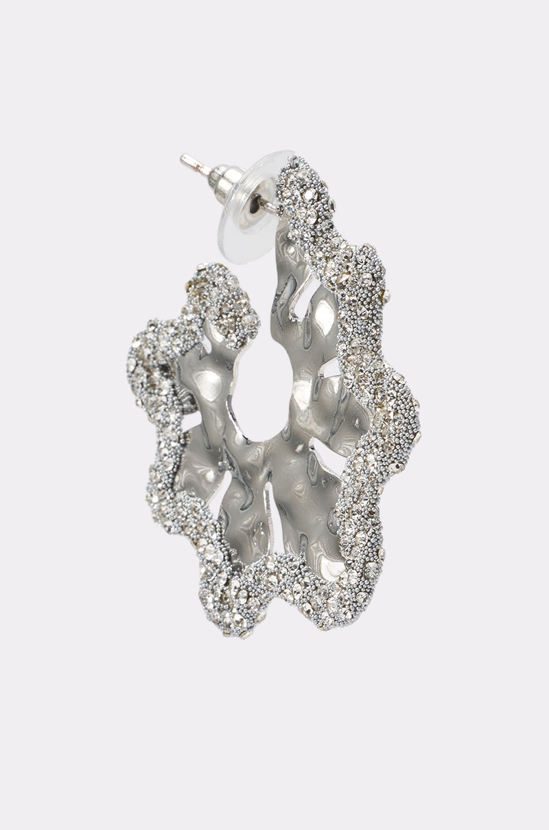 TOO WAVY EARRING