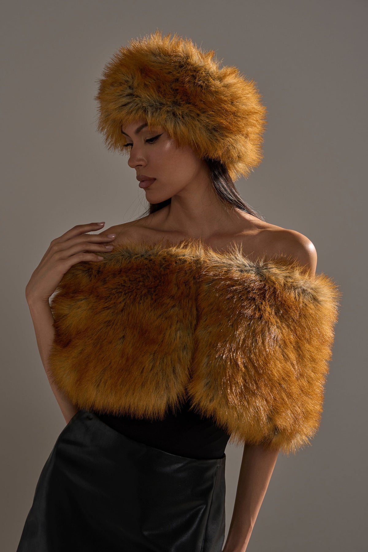 REALLY LIKE THAT FAUX FUR SHAWL
