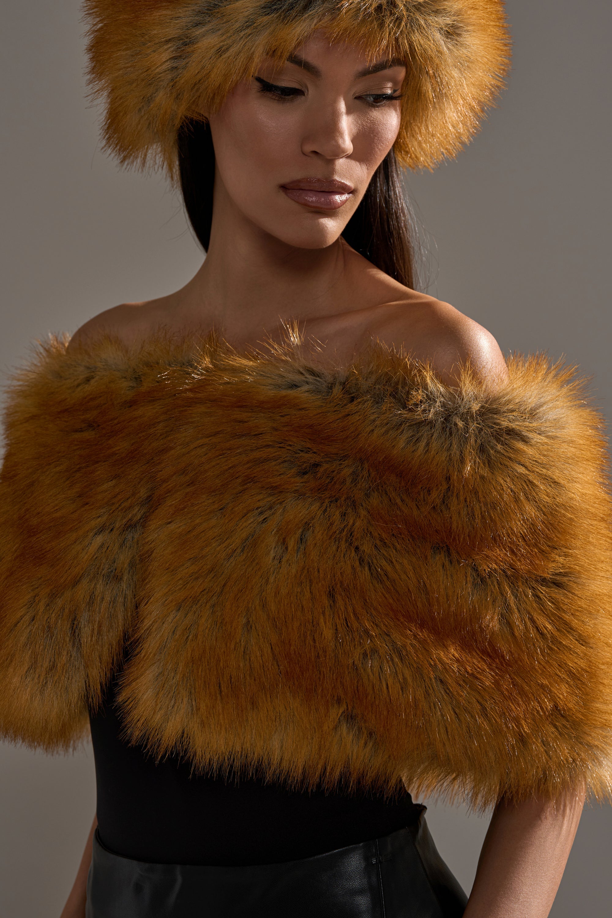 REALLY LIKE THAT FAUX FUR SHAWL