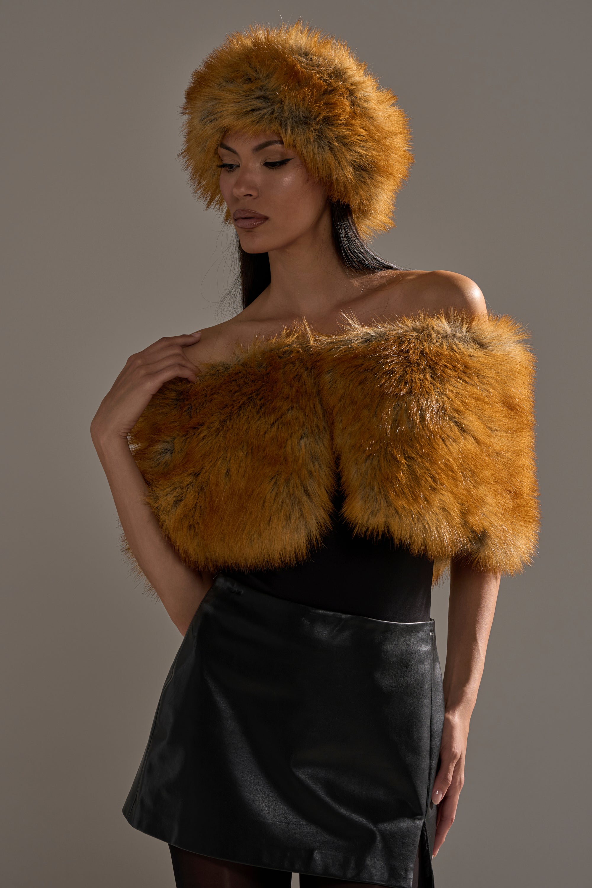 REALLY LIKE THAT FAUX FUR SHAWL
