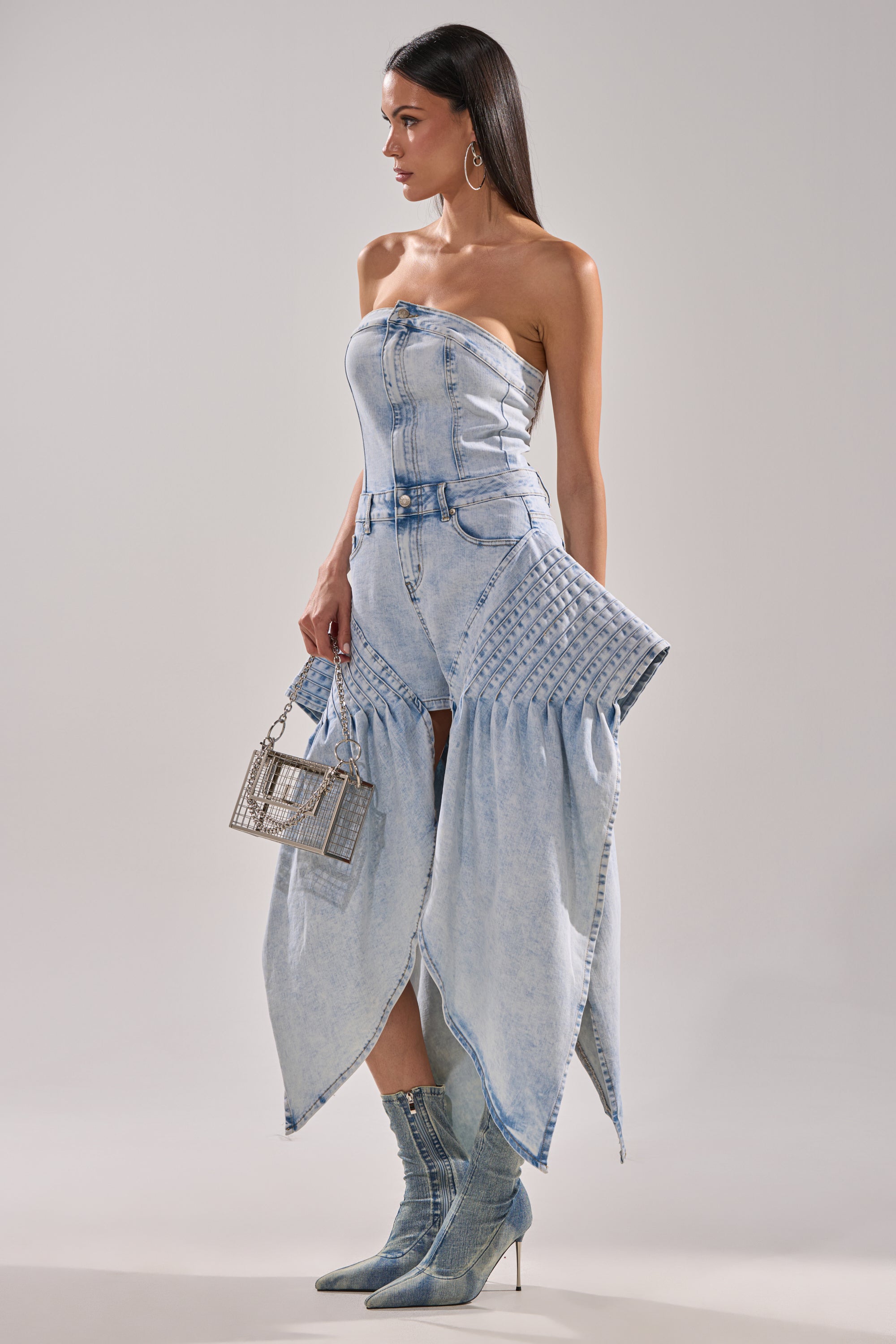 NO ONE LIKE ME DENIM ROMPER