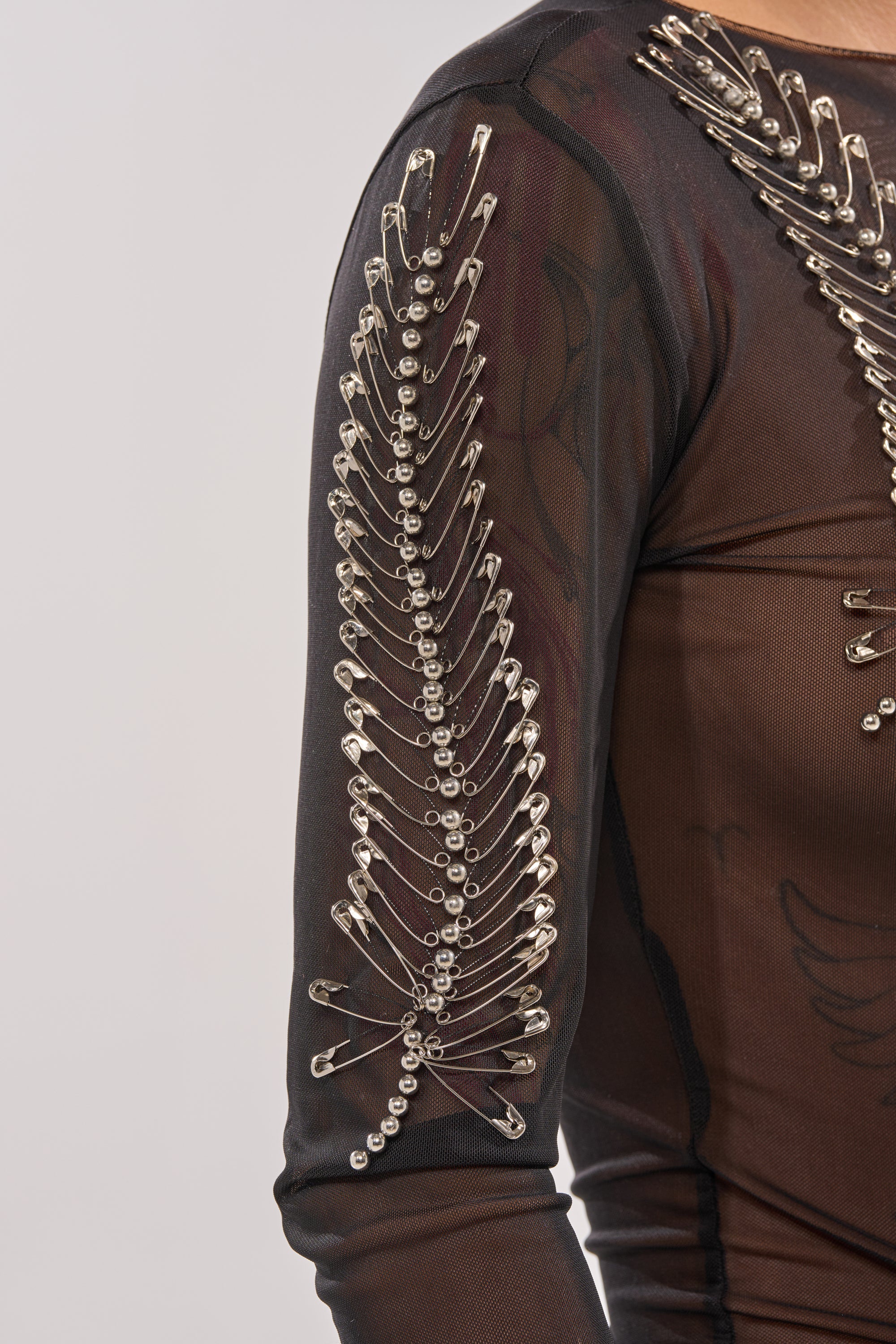 PINNED DOWN MESH TOP