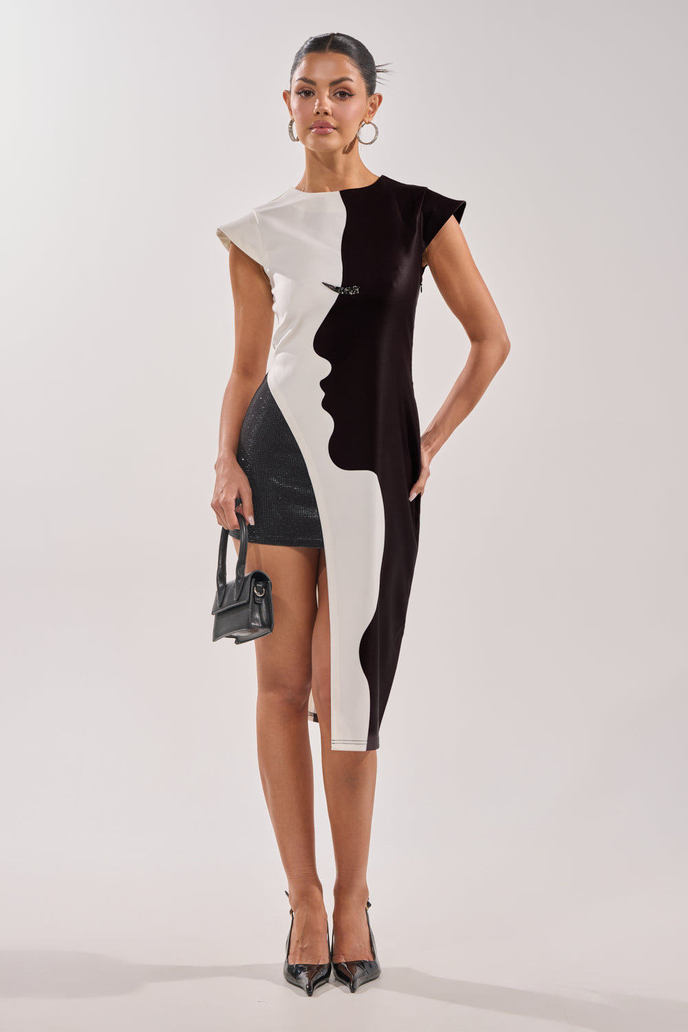 SILHOUETTE LONGLINE TEE