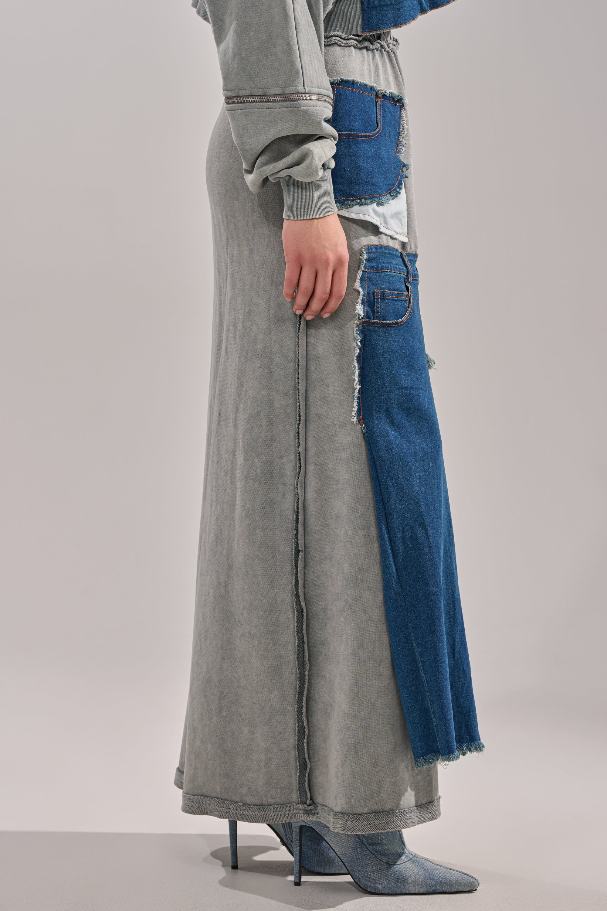 DENIM DREAMS ZIPPER DETAIL MAXI SKIRT