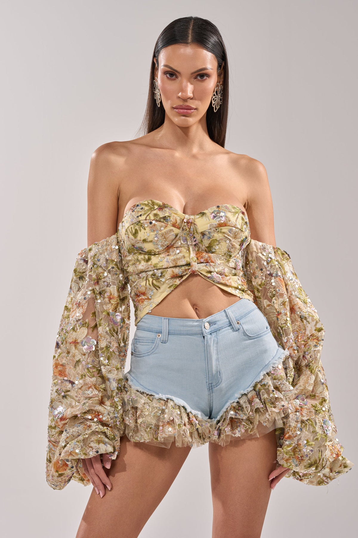 QUEEN OF IT ALL FLORAL BLOUSE