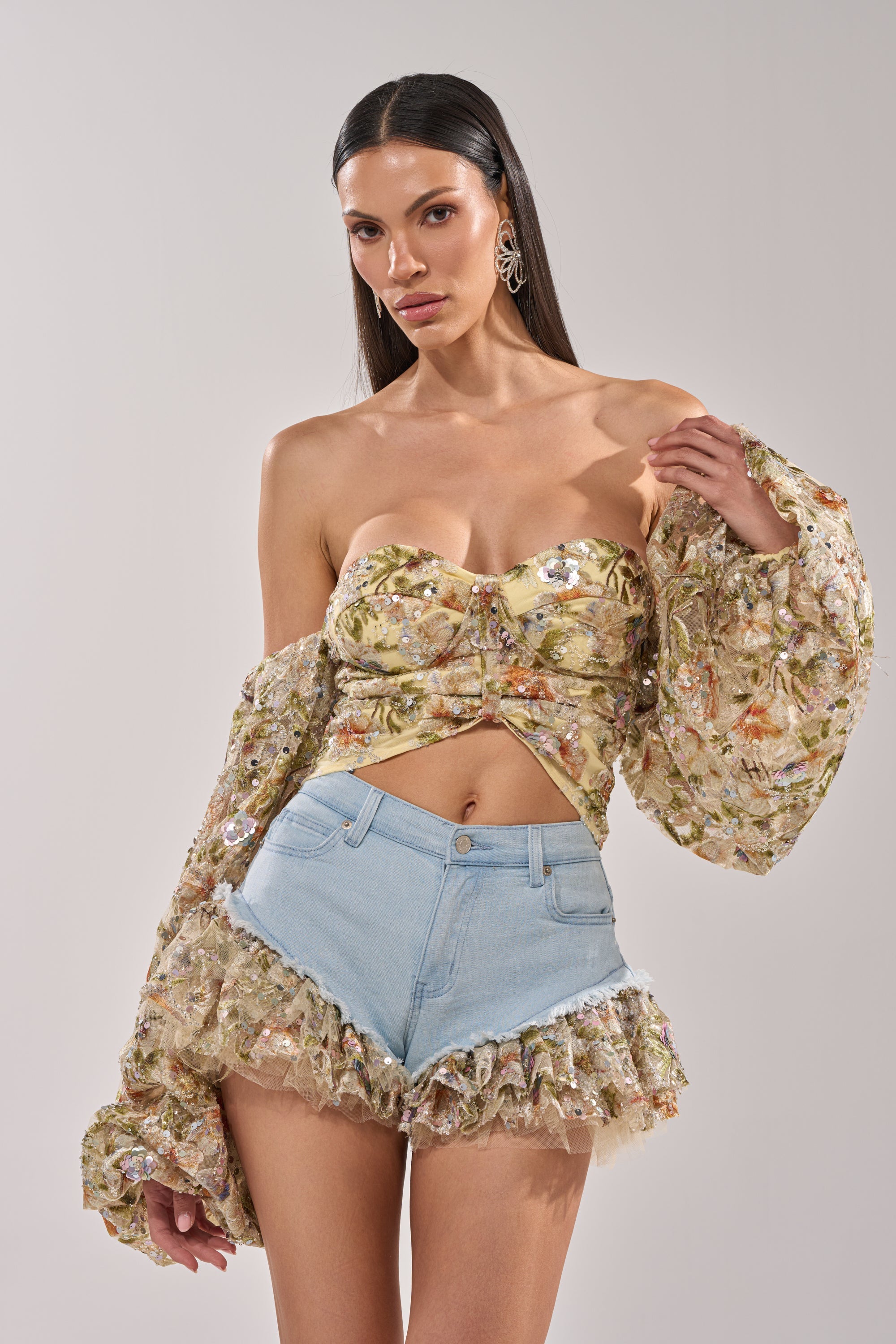 QUEEN OF IT ALL FLORAL BLOUSE