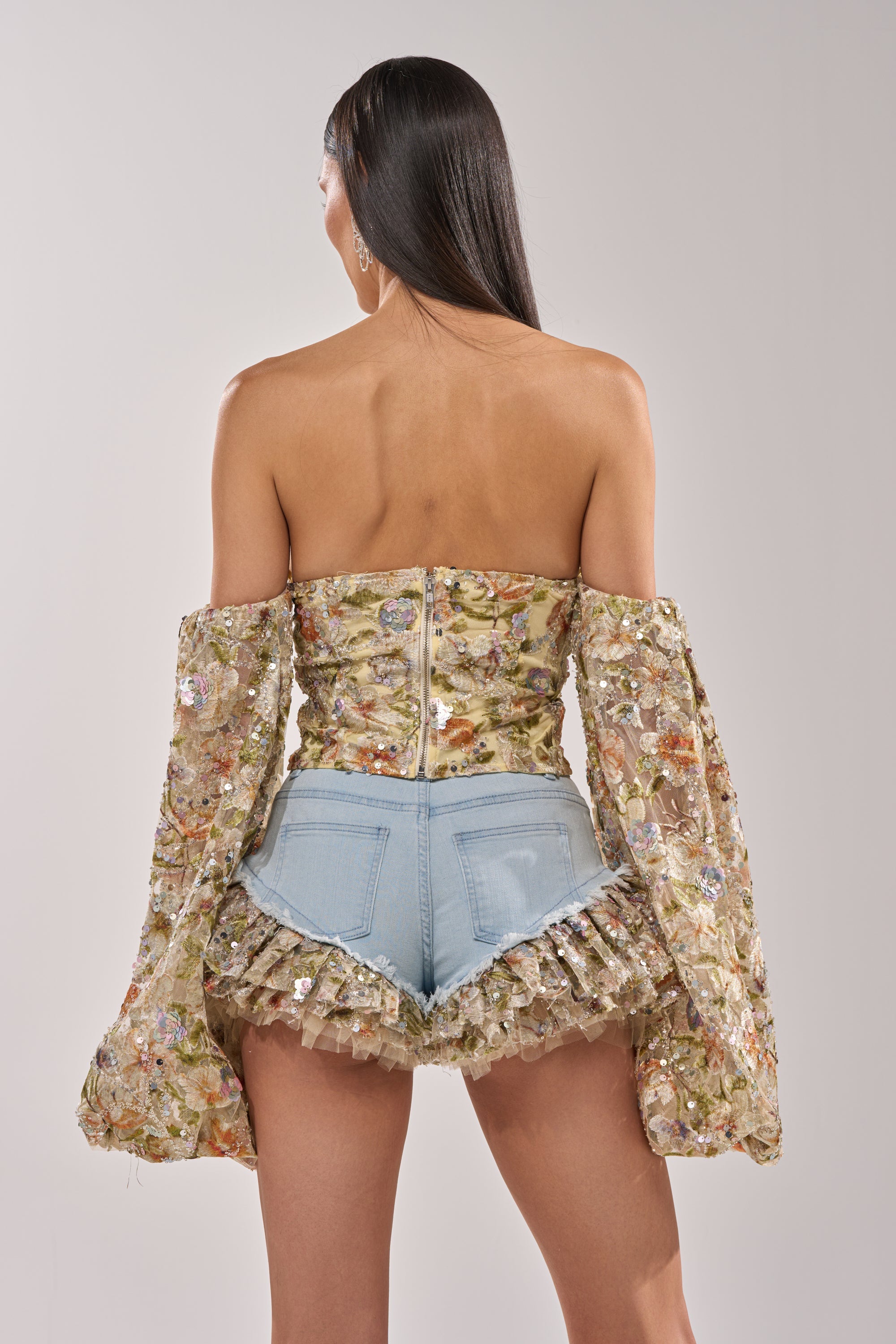 QUEEN OF IT ALL FLORAL BLOUSE