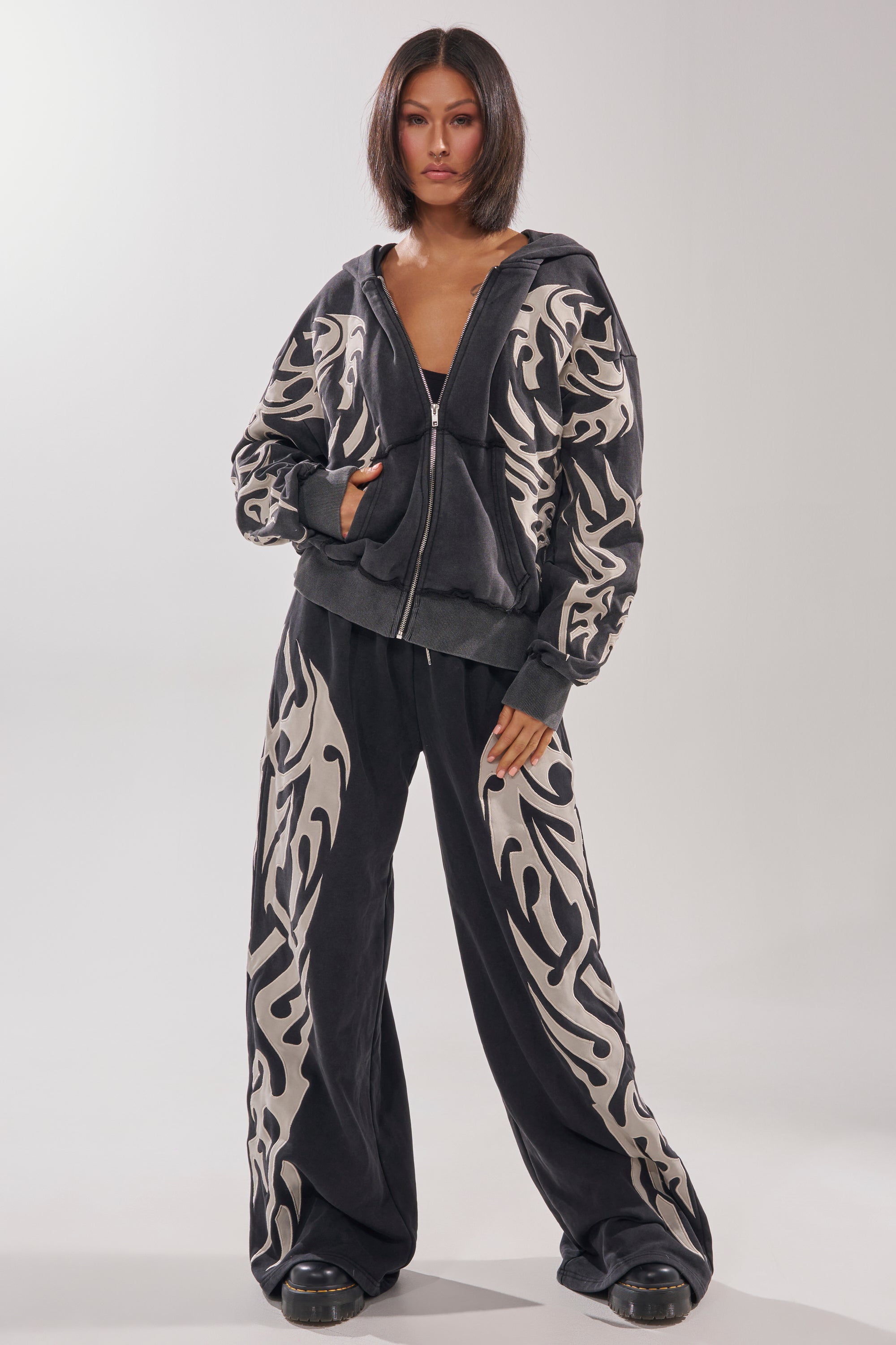 ON FIRE WIDE LEG JOGGER
