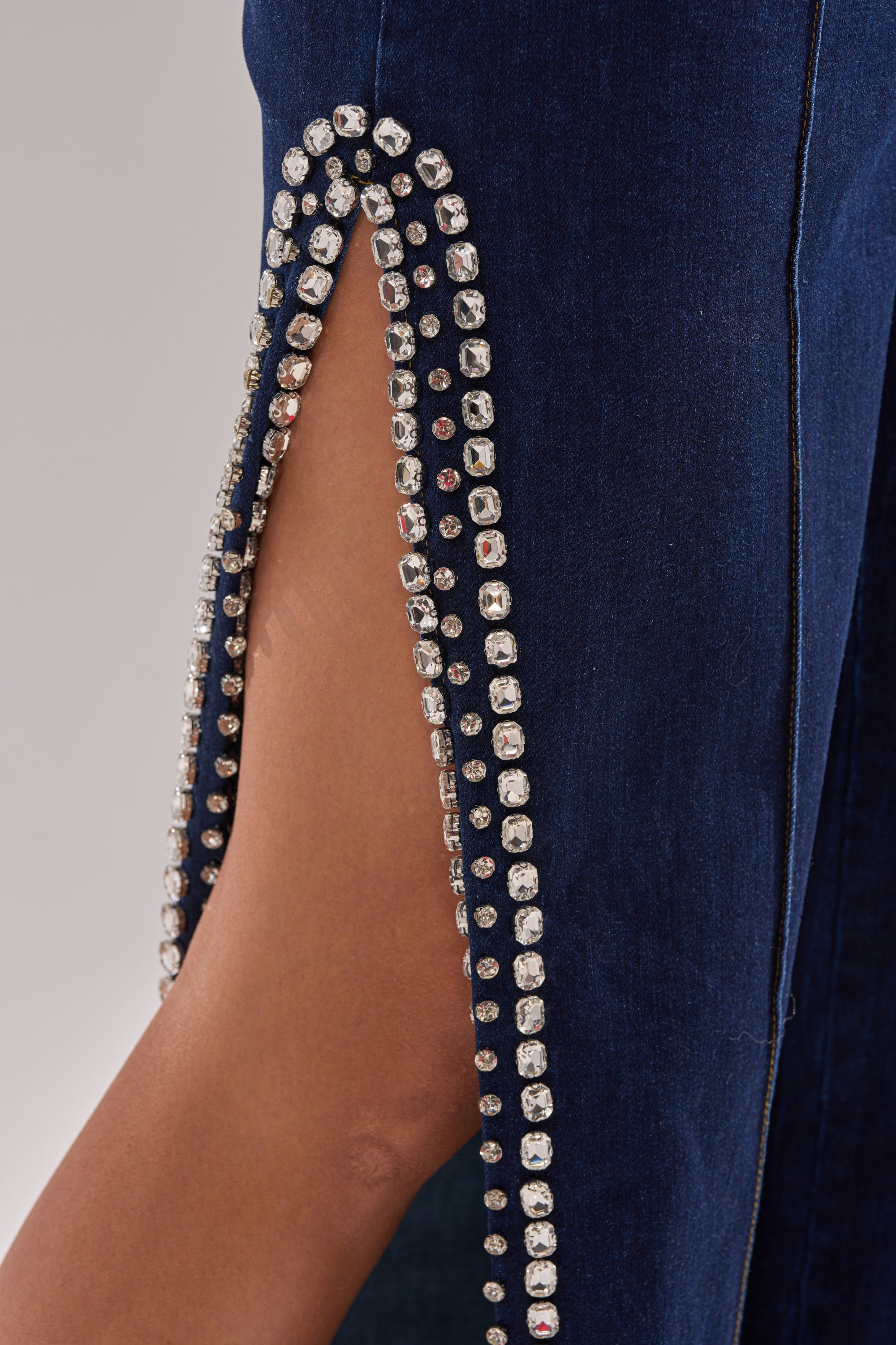 POPPIN OUT RHINESTONE DENIM PANT IN DARK WASH DENIM