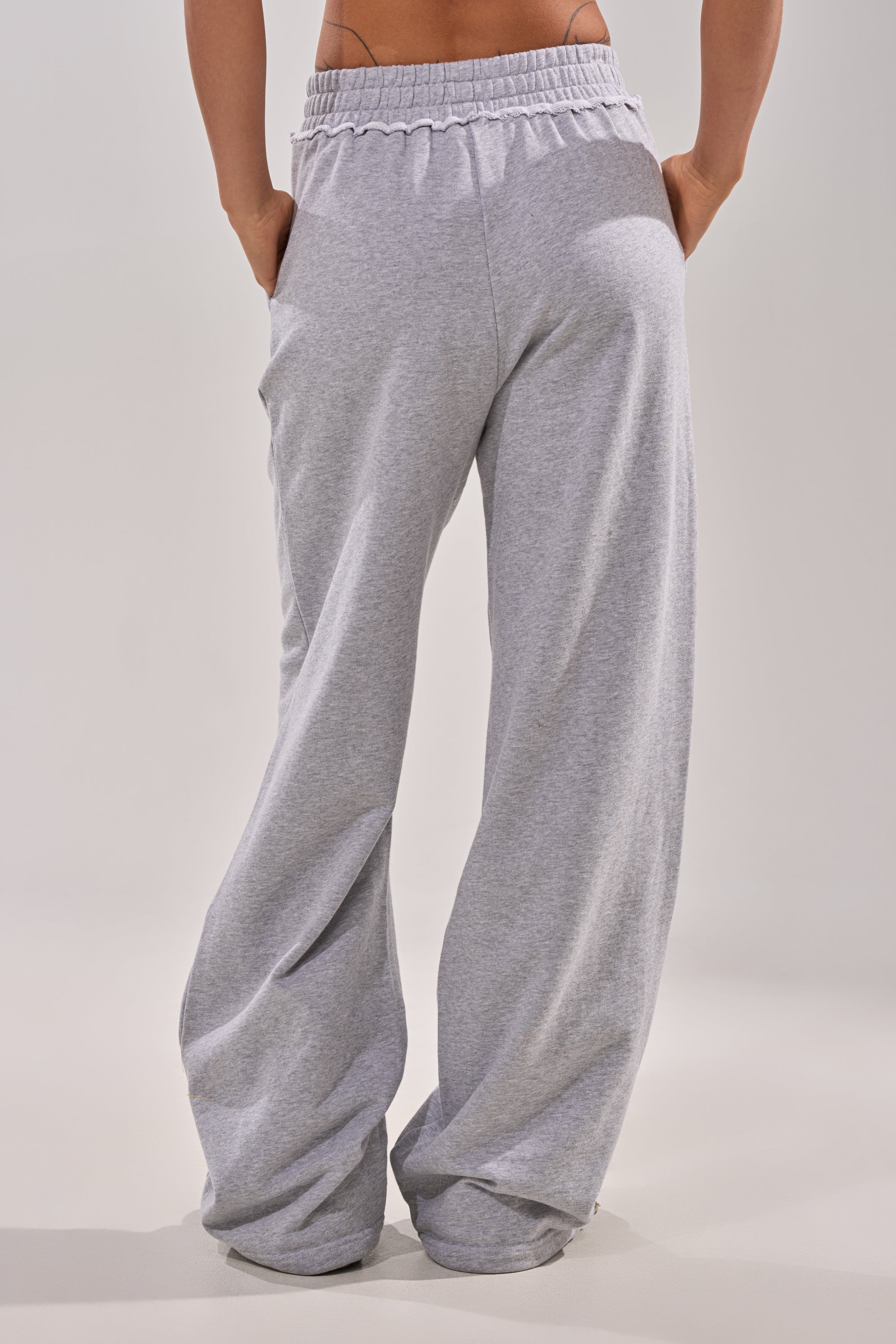 CROSSED OUT DISTRESSED WIDE LEG JOGGER