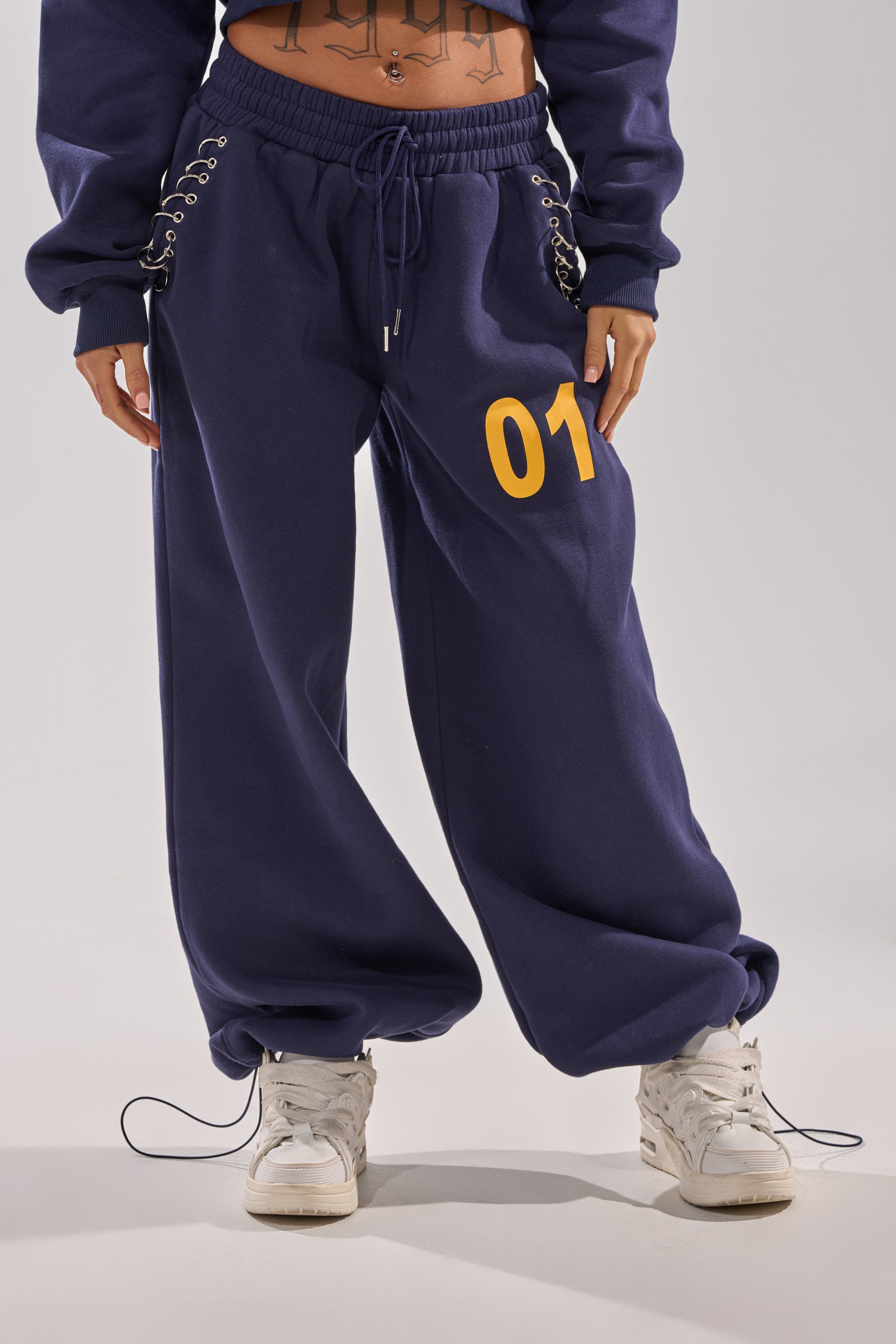 UNTAMED METAL RING JOGGER