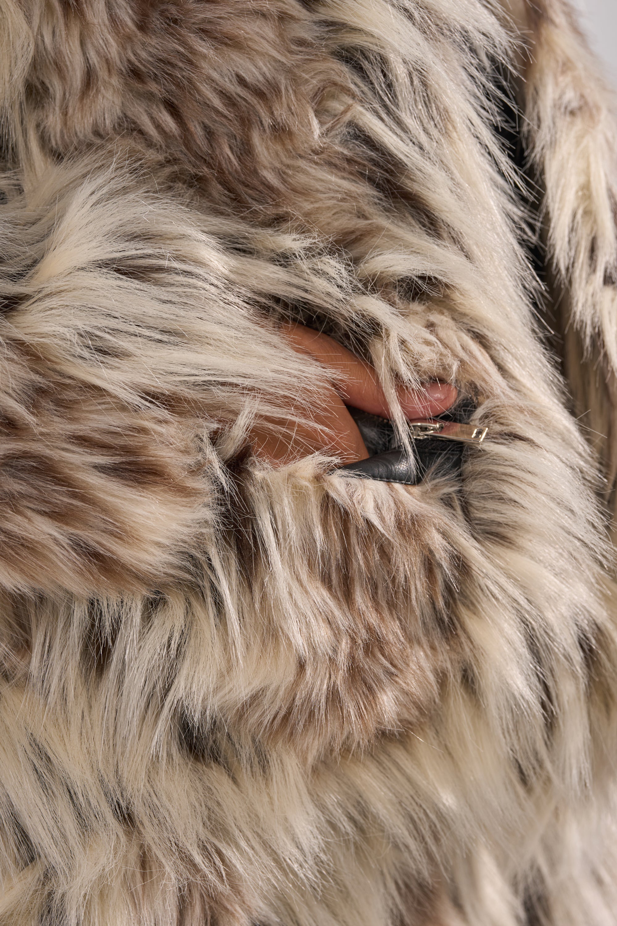 PARTICULAR TASTE FAUX FUR