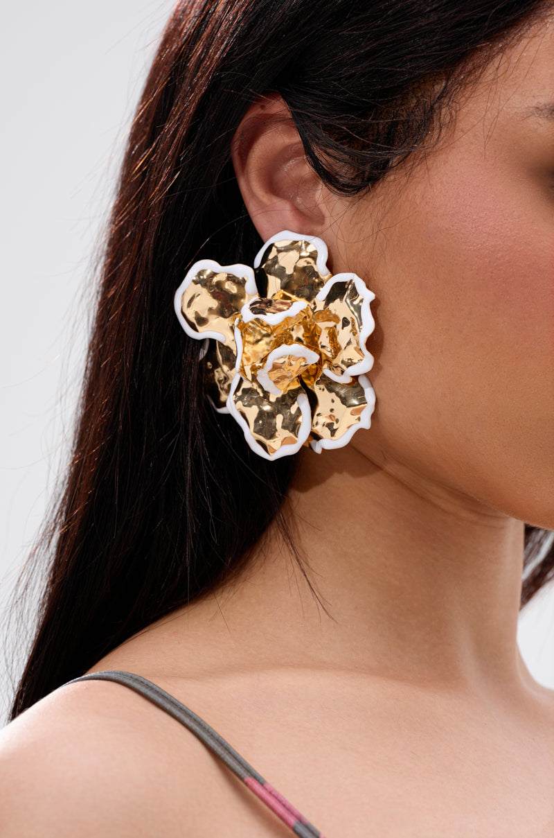 IN BLOOM EARRING