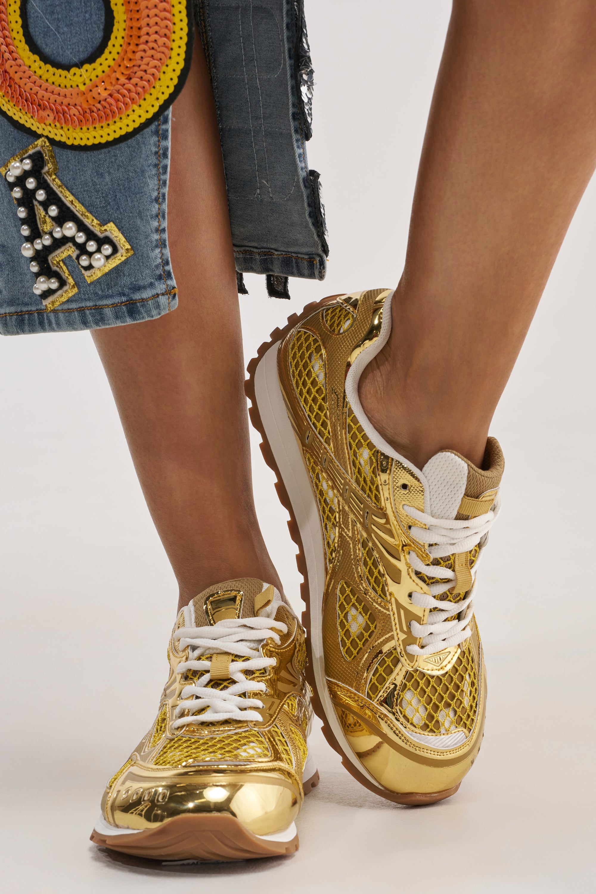 AKIRA GOLD LENIYA GOLD SNEAKER
