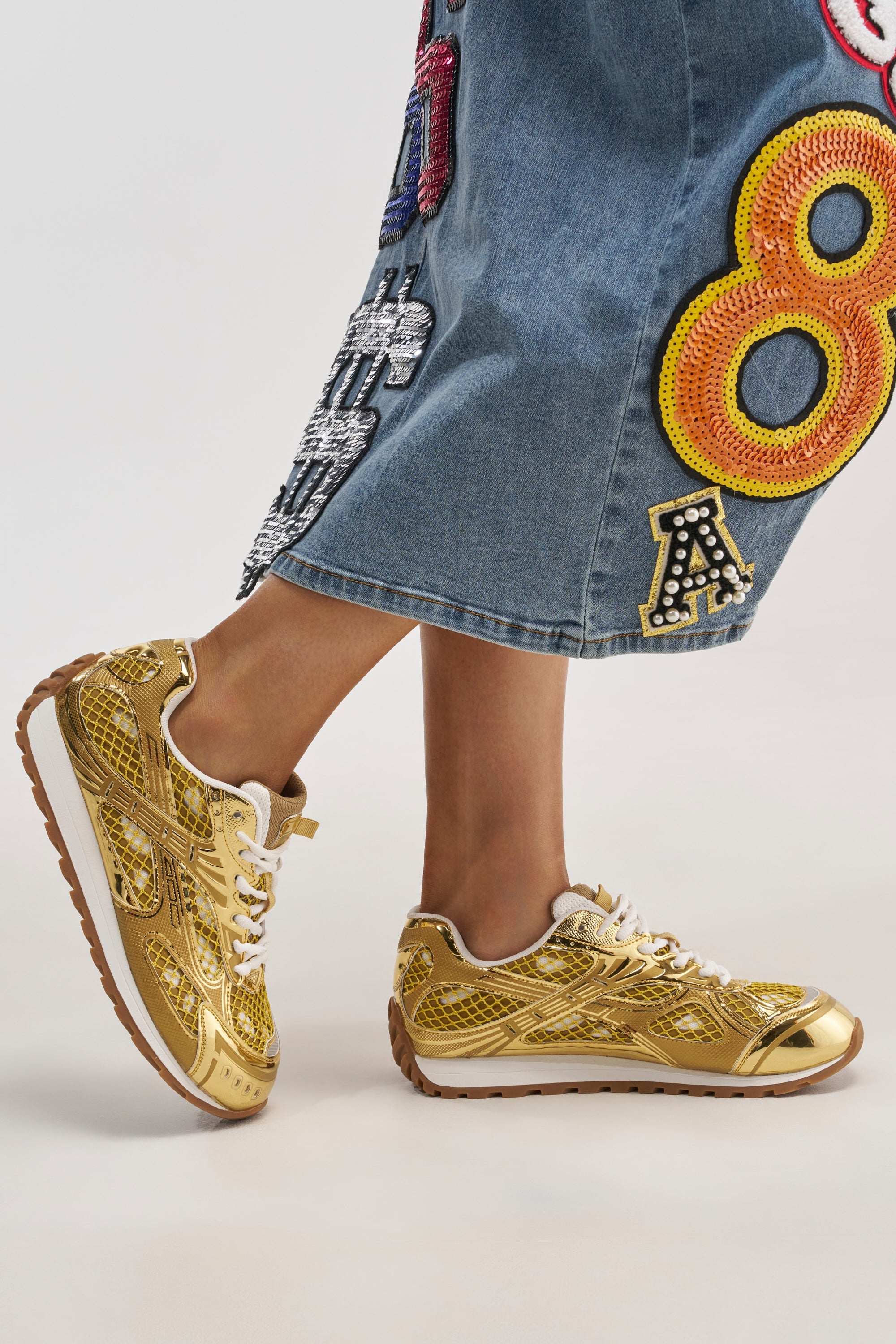 AKIRA GOLD LENIYA GOLD SNEAKER